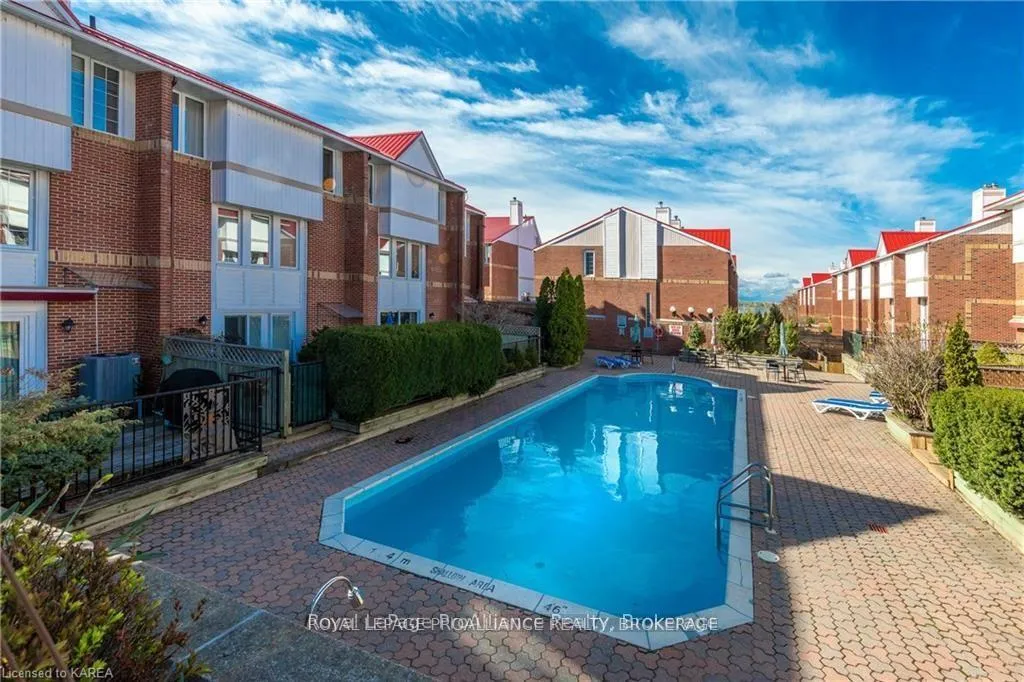 Photo 2 of Unit 66, 1 Place D'armes, Kingston, East of Sir John A. Blvd — HOMEH