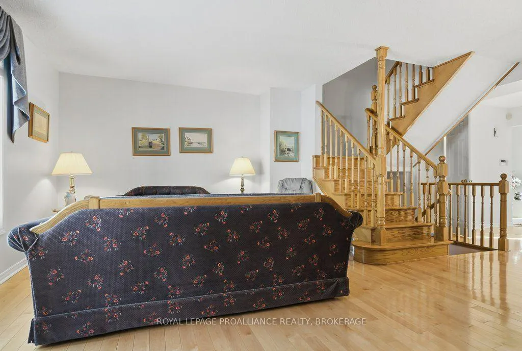 Photo 11 of Unit 66, 1 Place D'armes, Kingston, East of Sir John A. Blvd — HOMEH