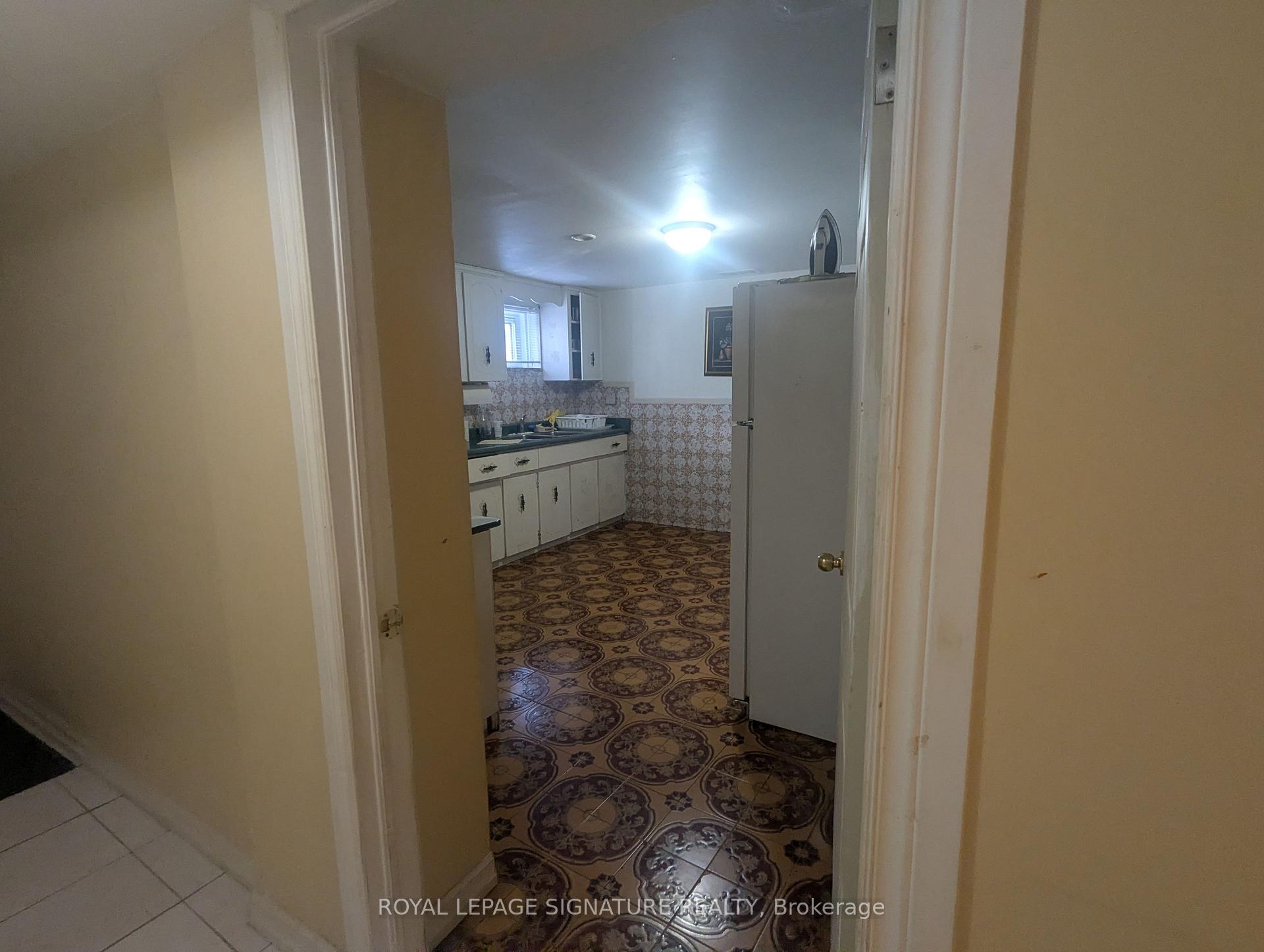 Photo 6 of 6 Heatherglen Road, Etobicoke, West Humber-Clairville — HOMEH