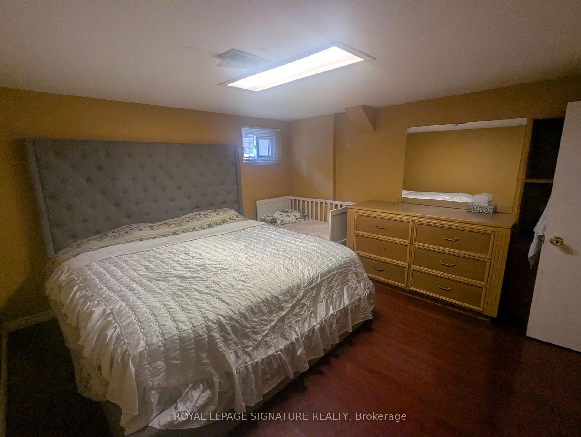 Photo 11 of 6 Heatherglen Road, Etobicoke, West Humber-Clairville — HOMEH