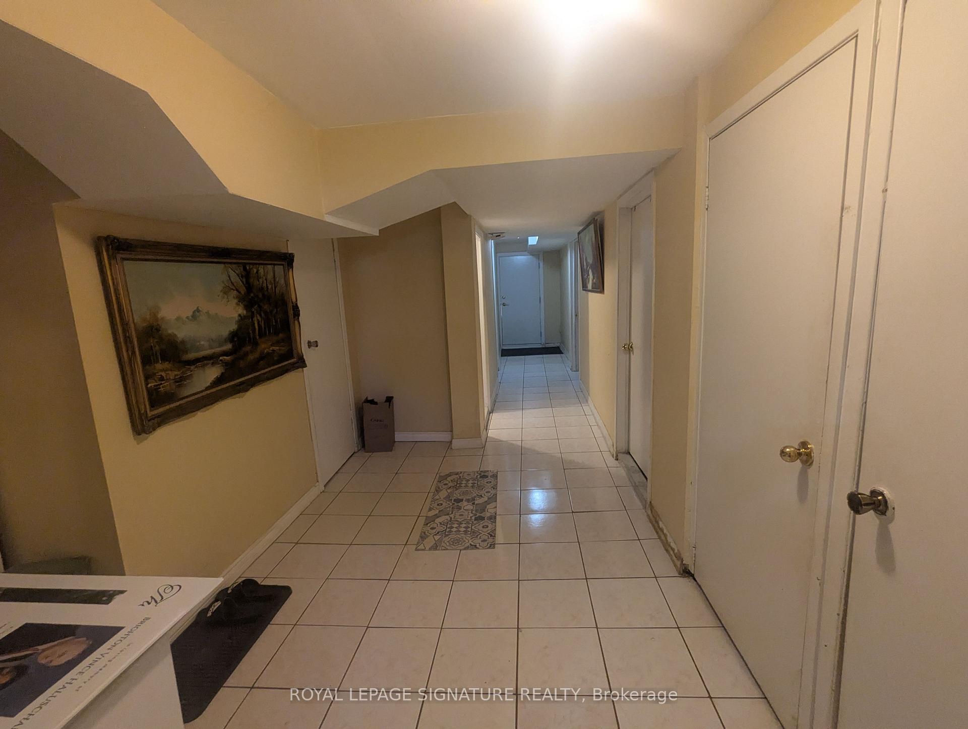 Photo 14 of 6 Heatherglen Road, Etobicoke, West Humber-Clairville — HOMEH