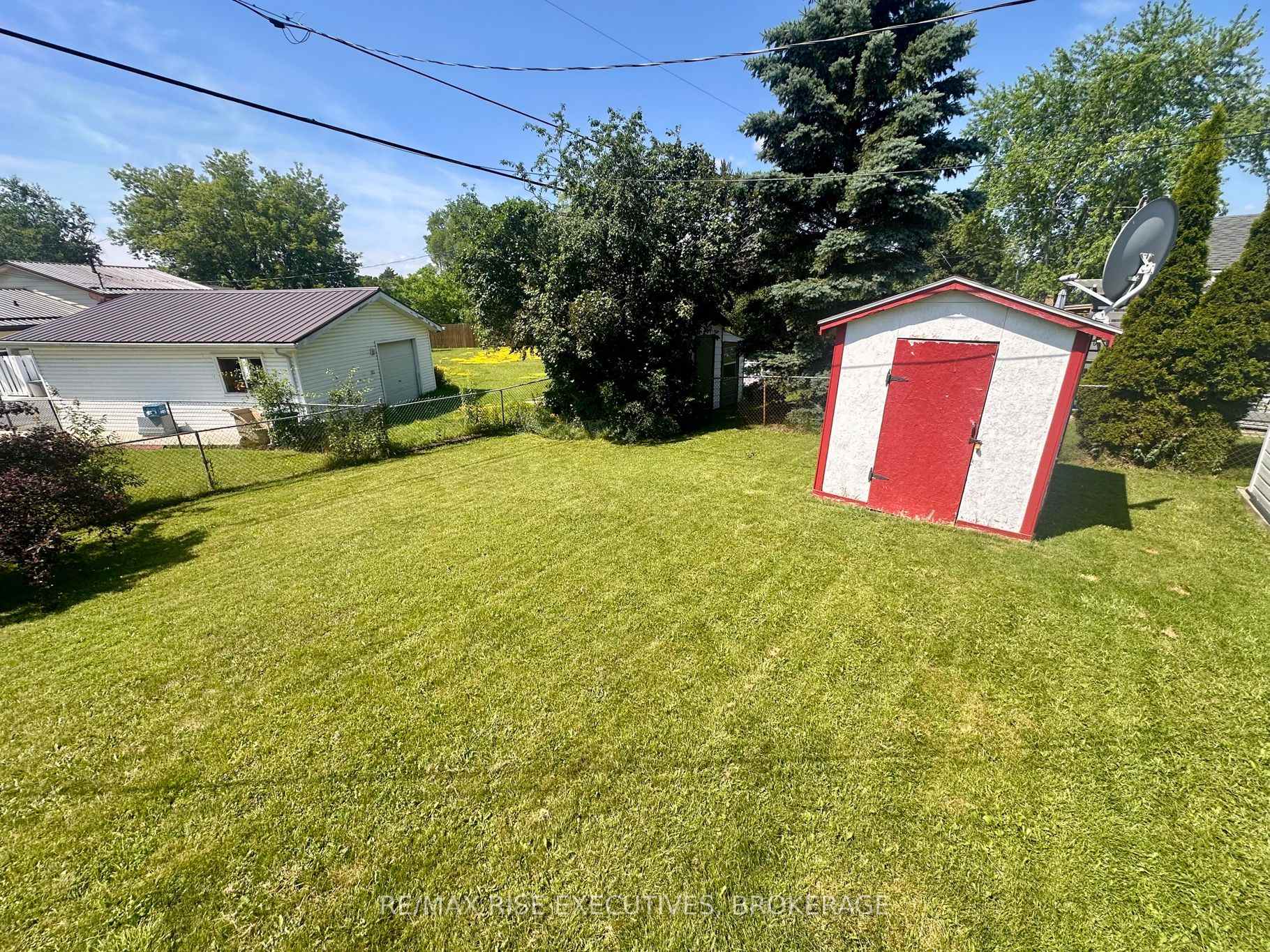 Photo 21 of 214 Amherst Drive, Loyalist, Amherstview — HOMEH