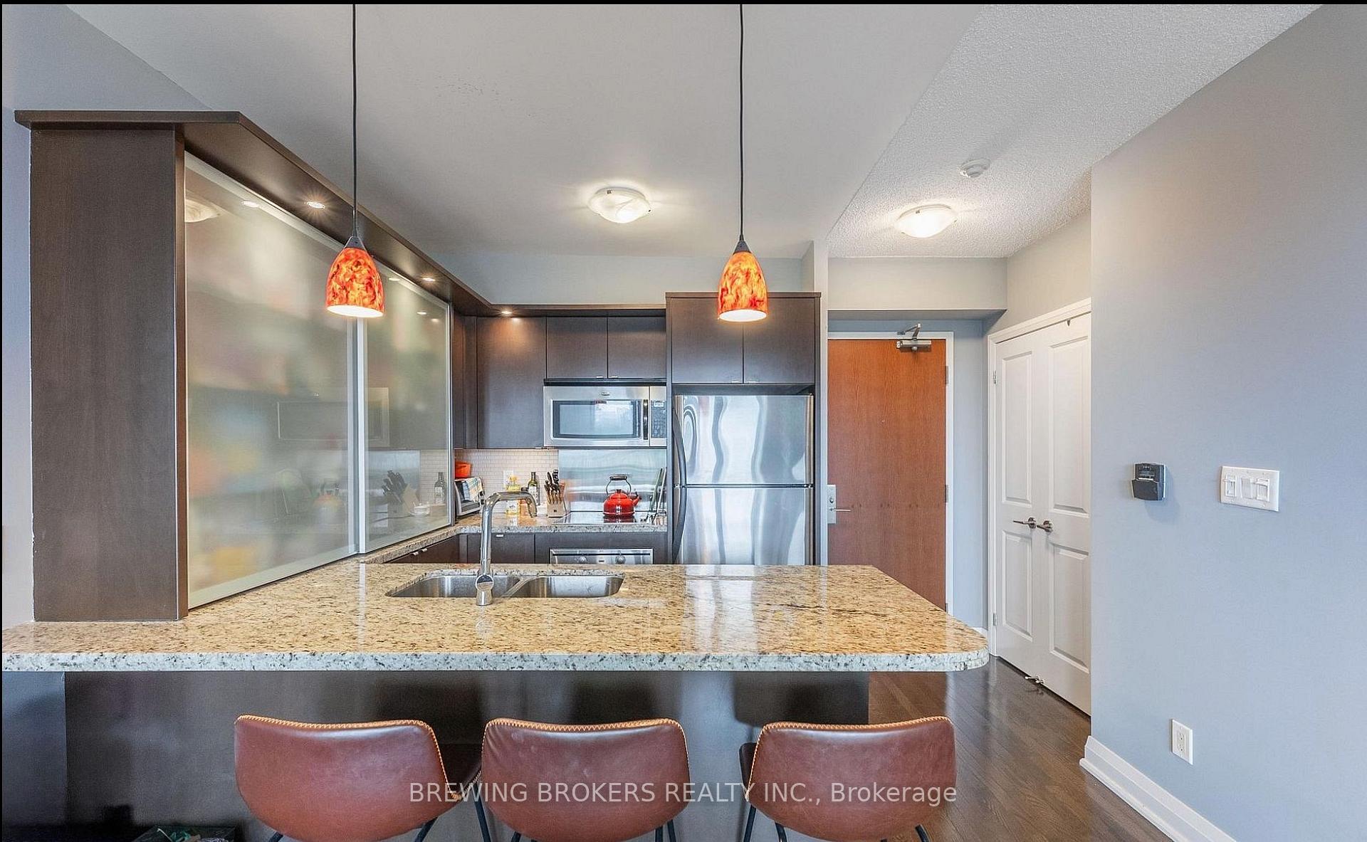 Photo 8 of Unit 704, 1430 Yonge Street, Toronto, Yonge-St. Clair — HOMEH