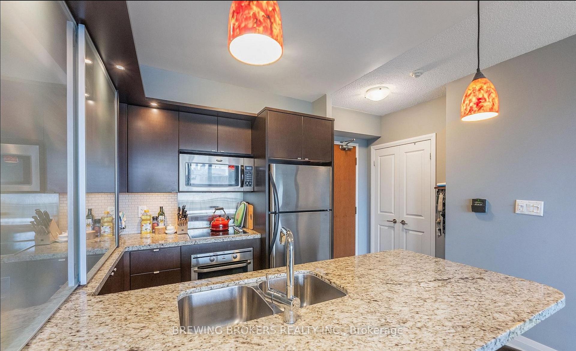 Photo 10 of Unit 704, 1430 Yonge Street, Toronto, Yonge-St. Clair — HOMEH