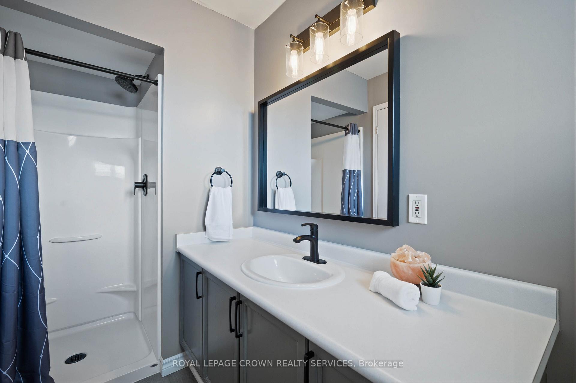 Photo 23 of 122 Delavan Drive, Cambridge, Southwood - Kinbridge — HOMEH