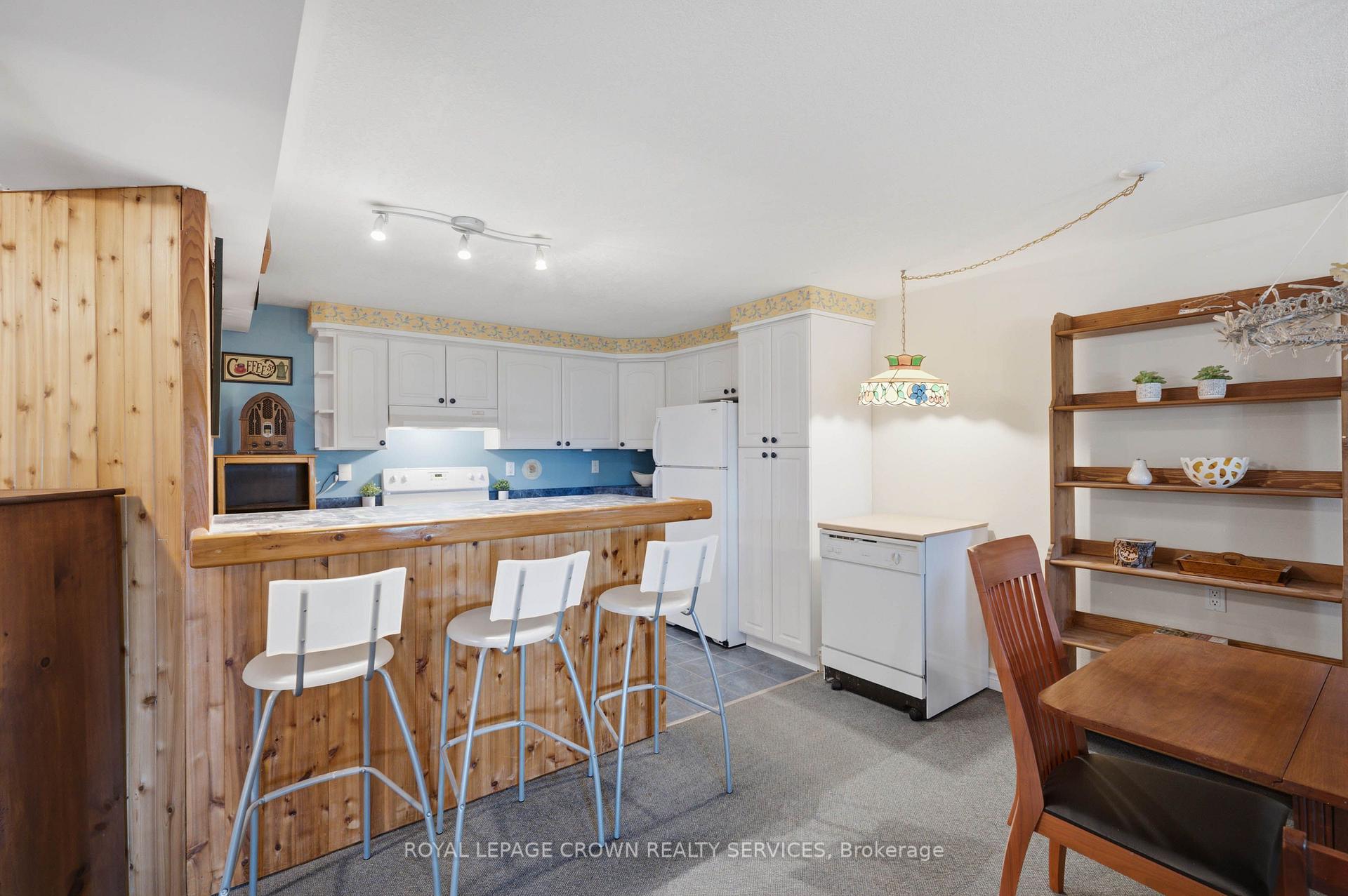 Photo 24 of 122 Delavan Drive, Cambridge, Southwood - Kinbridge — HOMEH