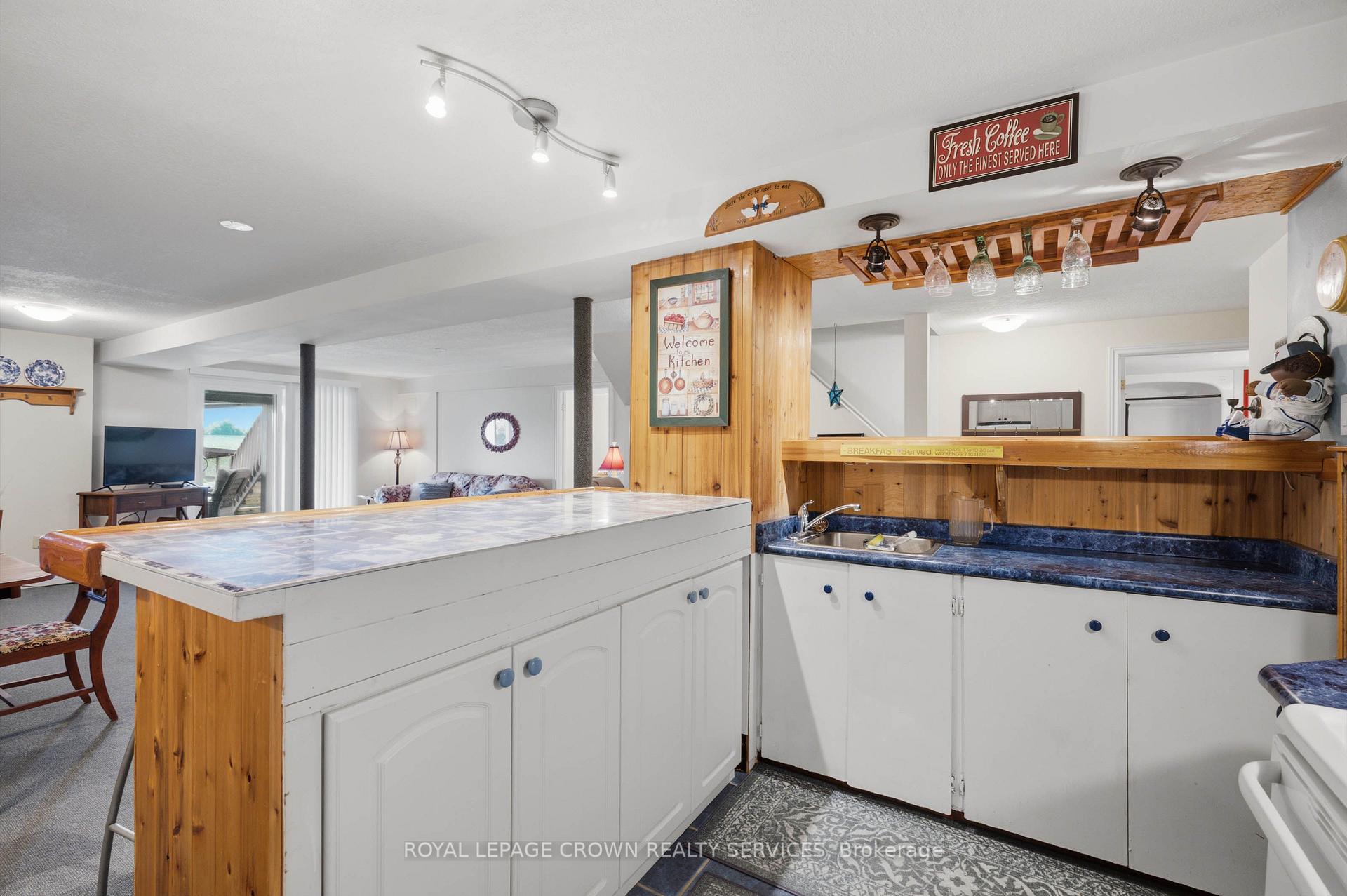 Photo 26 of 122 Delavan Drive, Cambridge, Southwood - Kinbridge — HOMEH