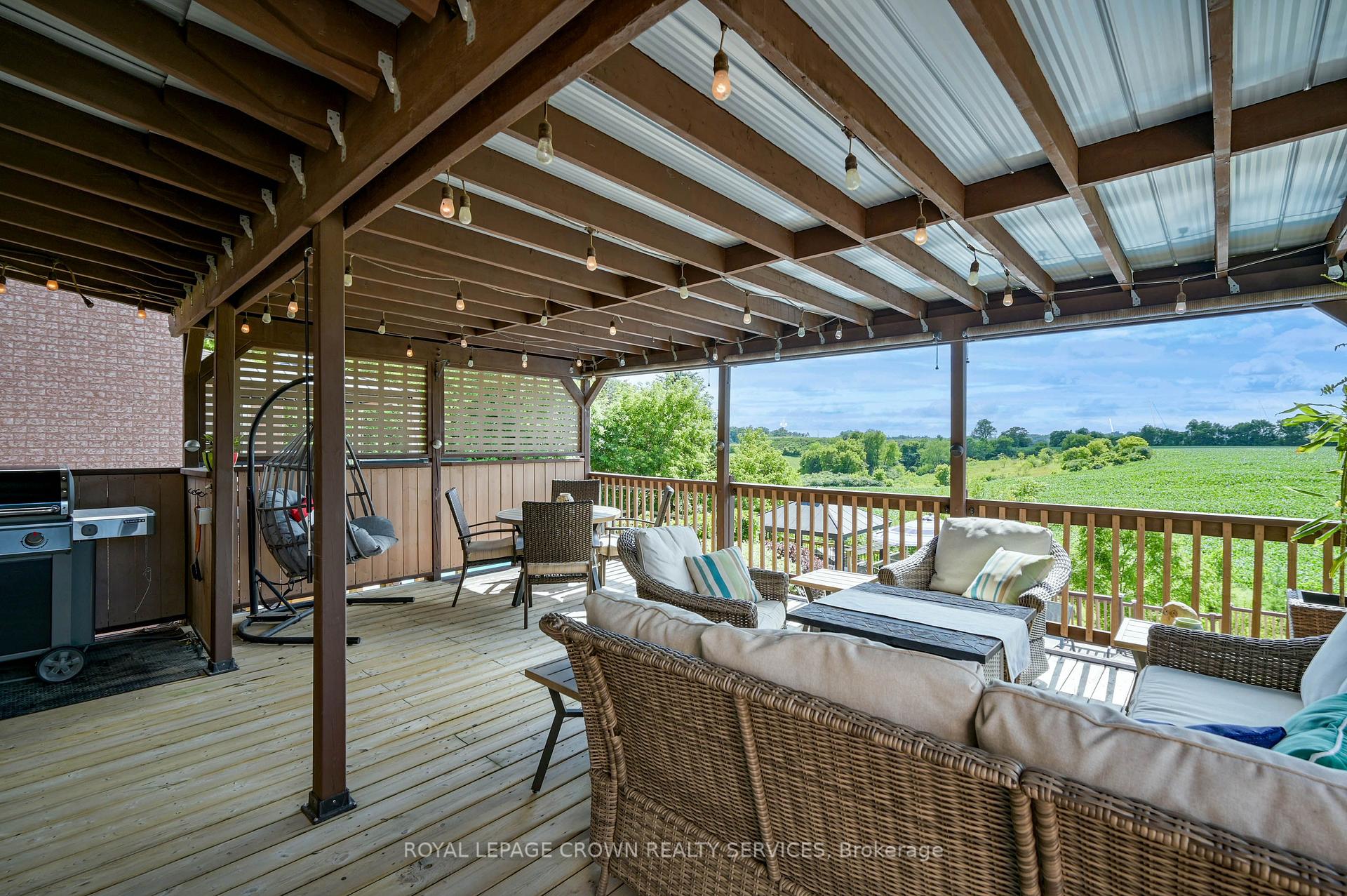 Photo 33 of 122 Delavan Drive, Cambridge, Southwood - Kinbridge — HOMEH