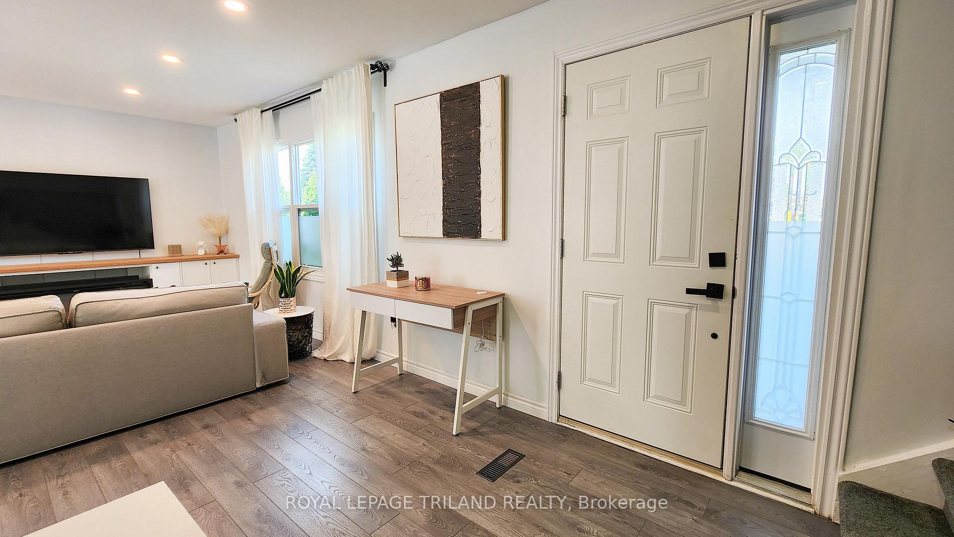 Photo 3 of 51 Ashbury Avenue, London, South Y — HOMEH