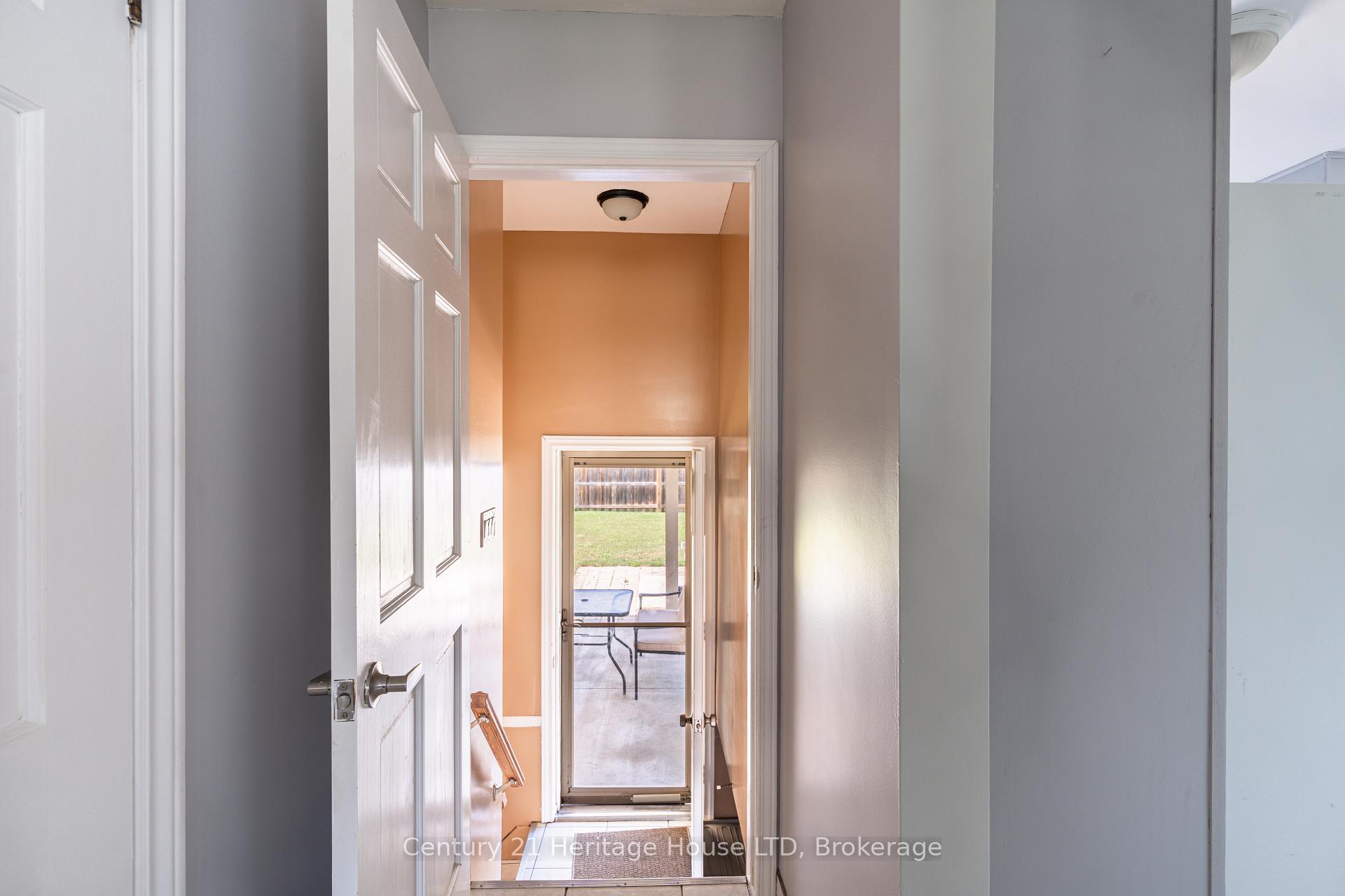 Photo 21 of 64 Croydon Drive, St. Catharines, Lakeshore — HOMEH