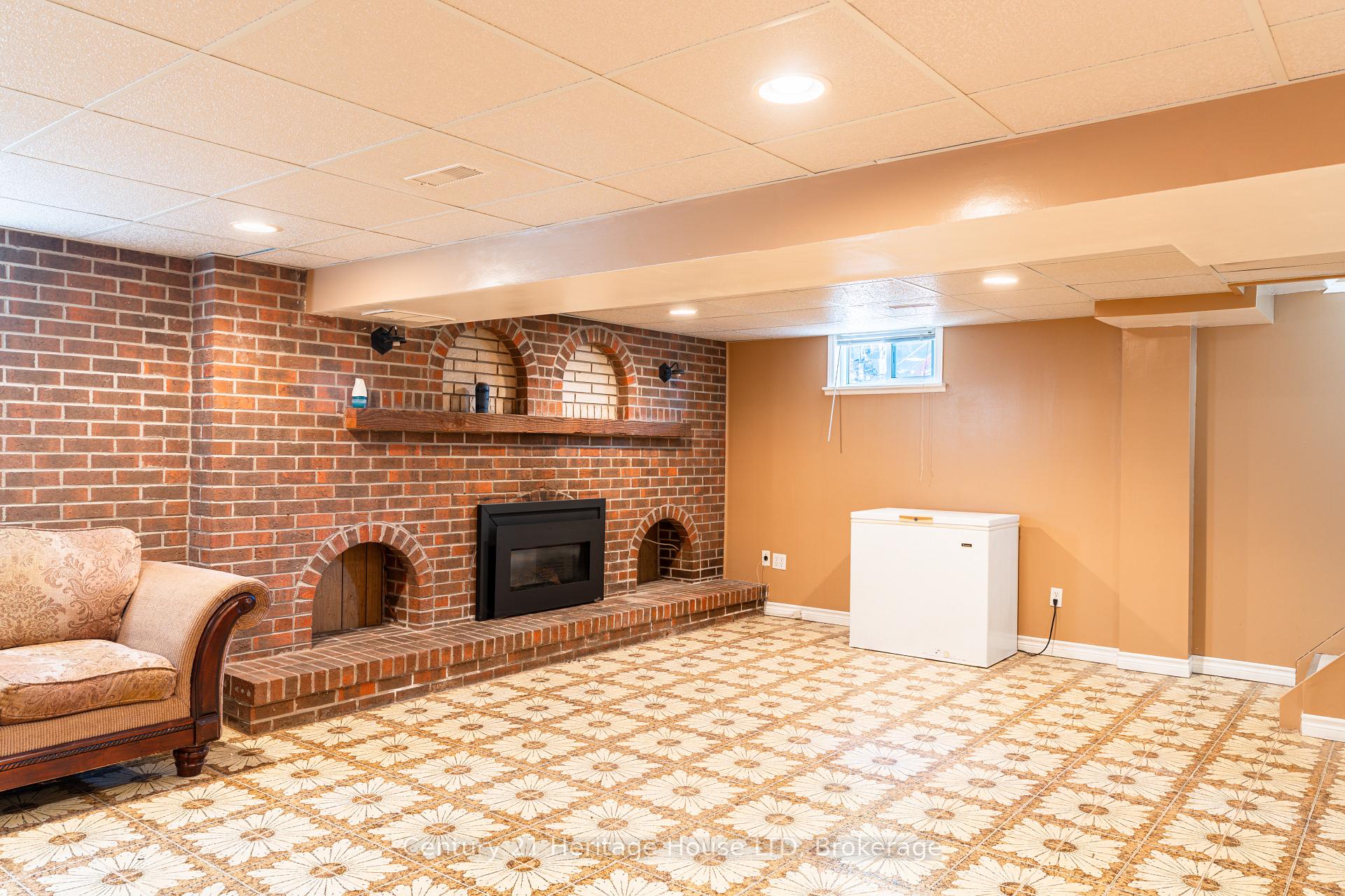 Photo 22 of 64 Croydon Drive, St. Catharines, Lakeshore — HOMEH