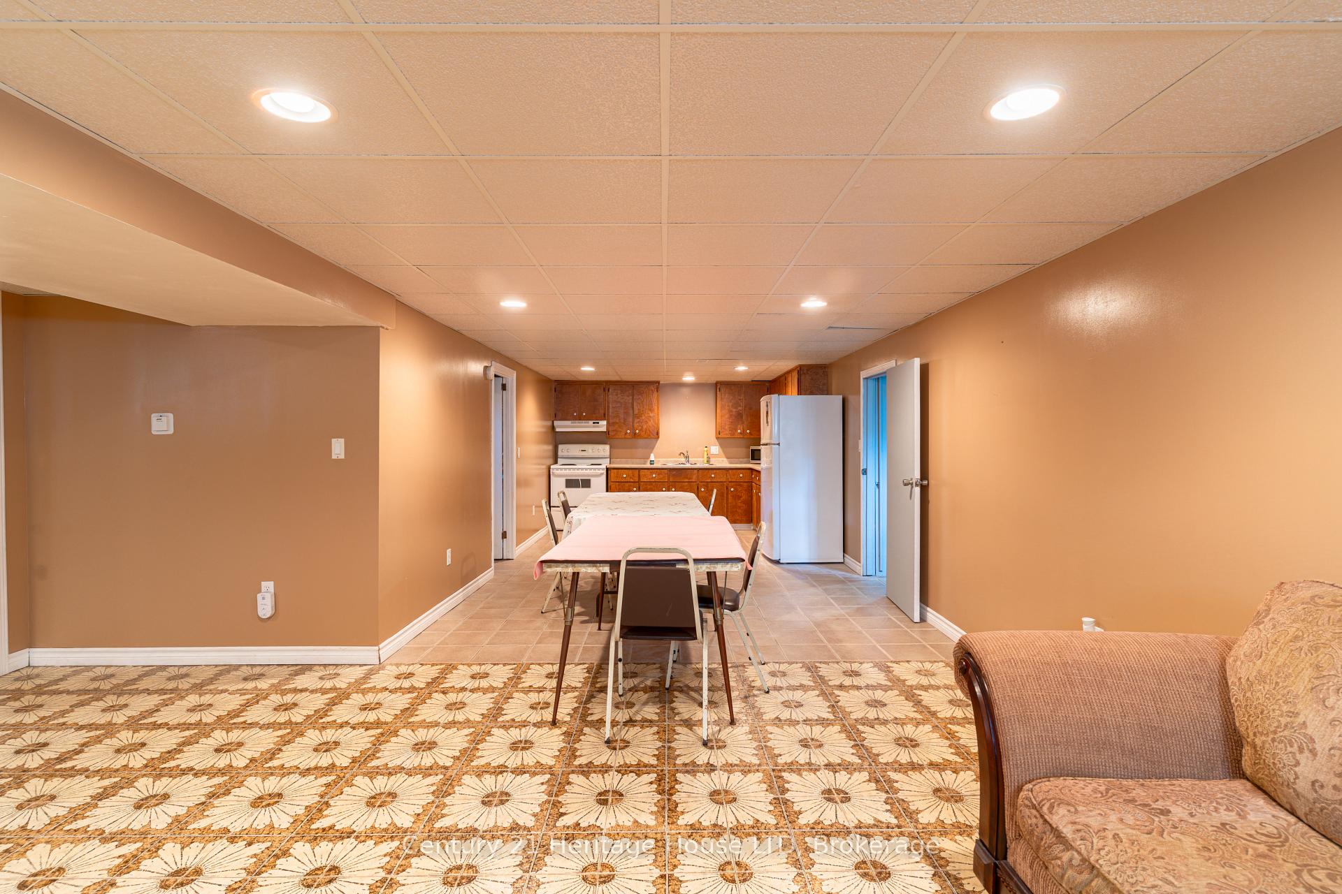Photo 25 of 64 Croydon Drive, St. Catharines, Lakeshore — HOMEH