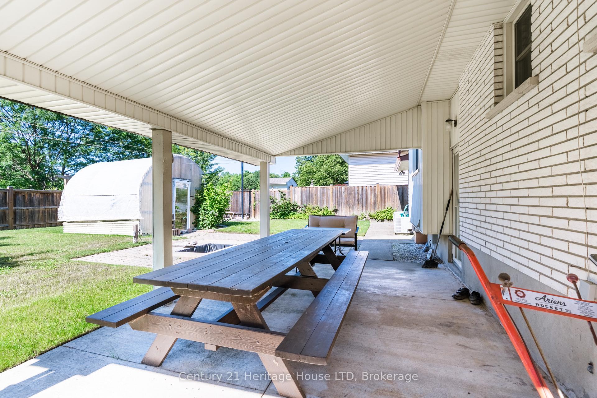 Photo 31 of 64 Croydon Drive, St. Catharines, Lakeshore — HOMEH