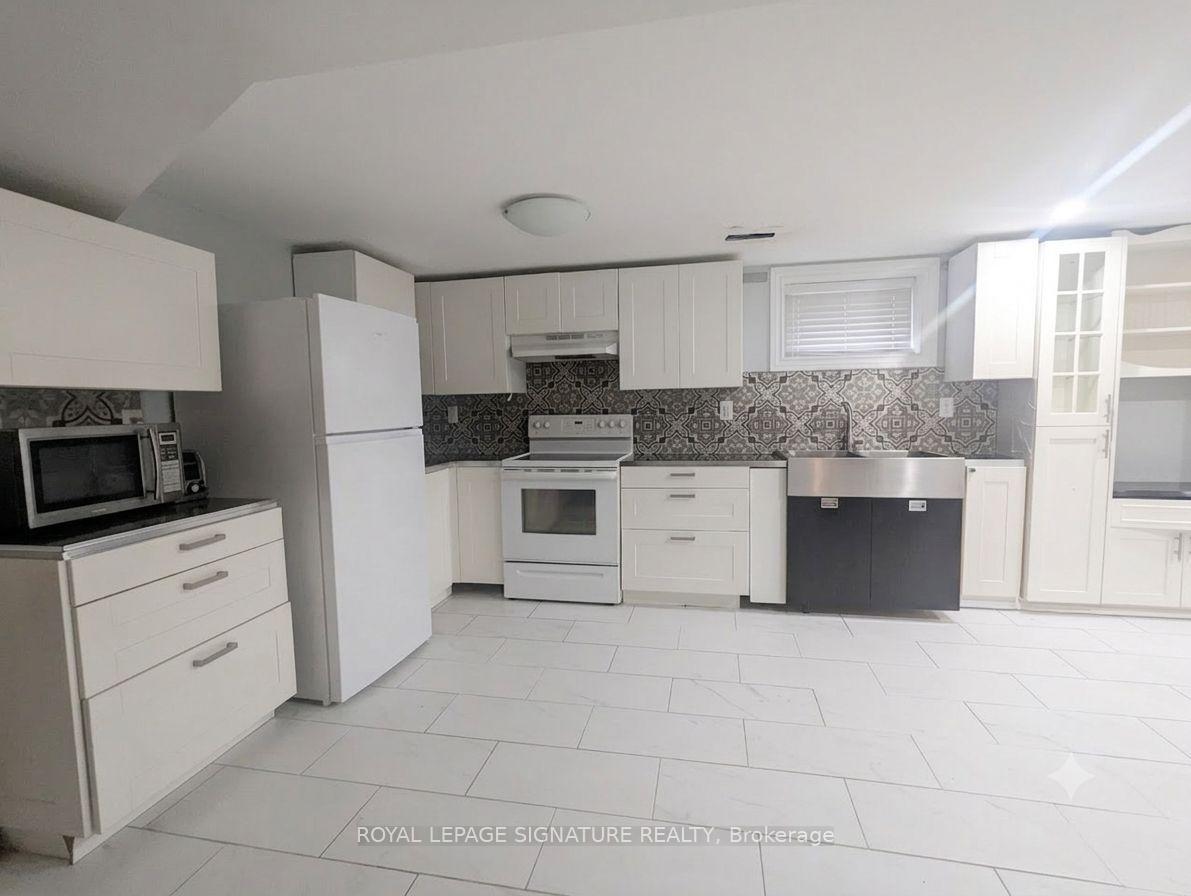 Photo 4 of Unit 2, 2159 Kipling Avenue, Etobicoke, Rexdale-Kipling — HOMEH