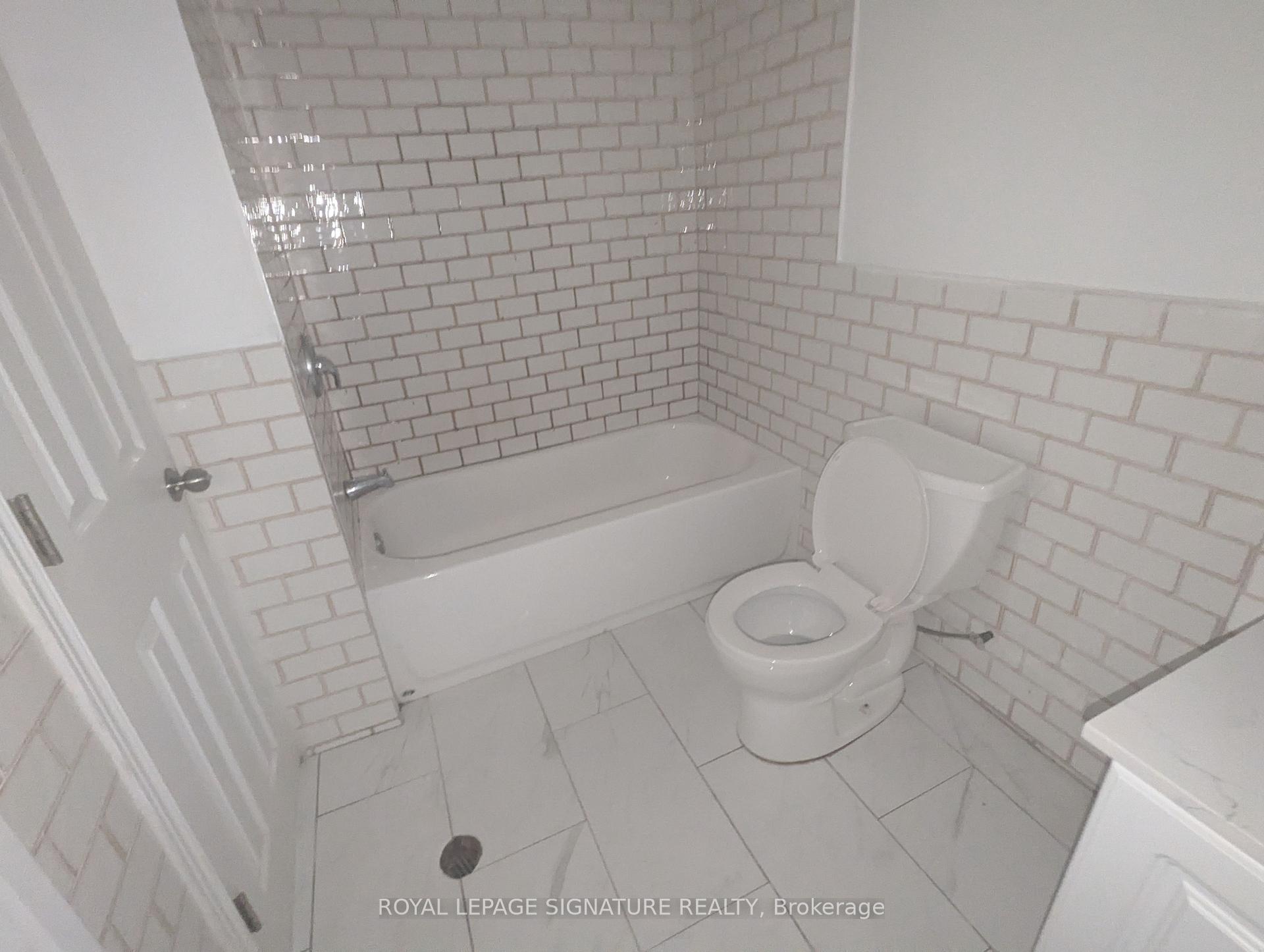 Photo 5 of Unit 2, 2159 Kipling Avenue, Etobicoke, Rexdale-Kipling — HOMEH