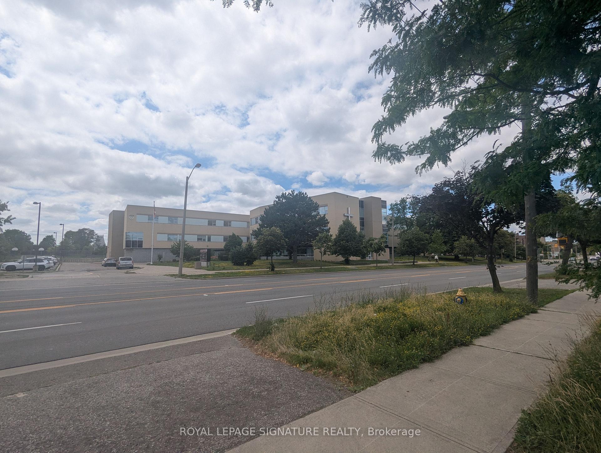 Photo 12 of Unit 2, 2159 Kipling Avenue, Etobicoke, Rexdale-Kipling — HOMEH