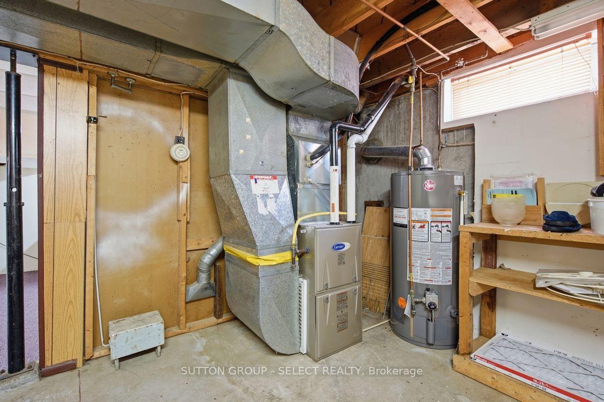 Photo 38 of 107 Aponi Crescent, London, East D — HOMEH