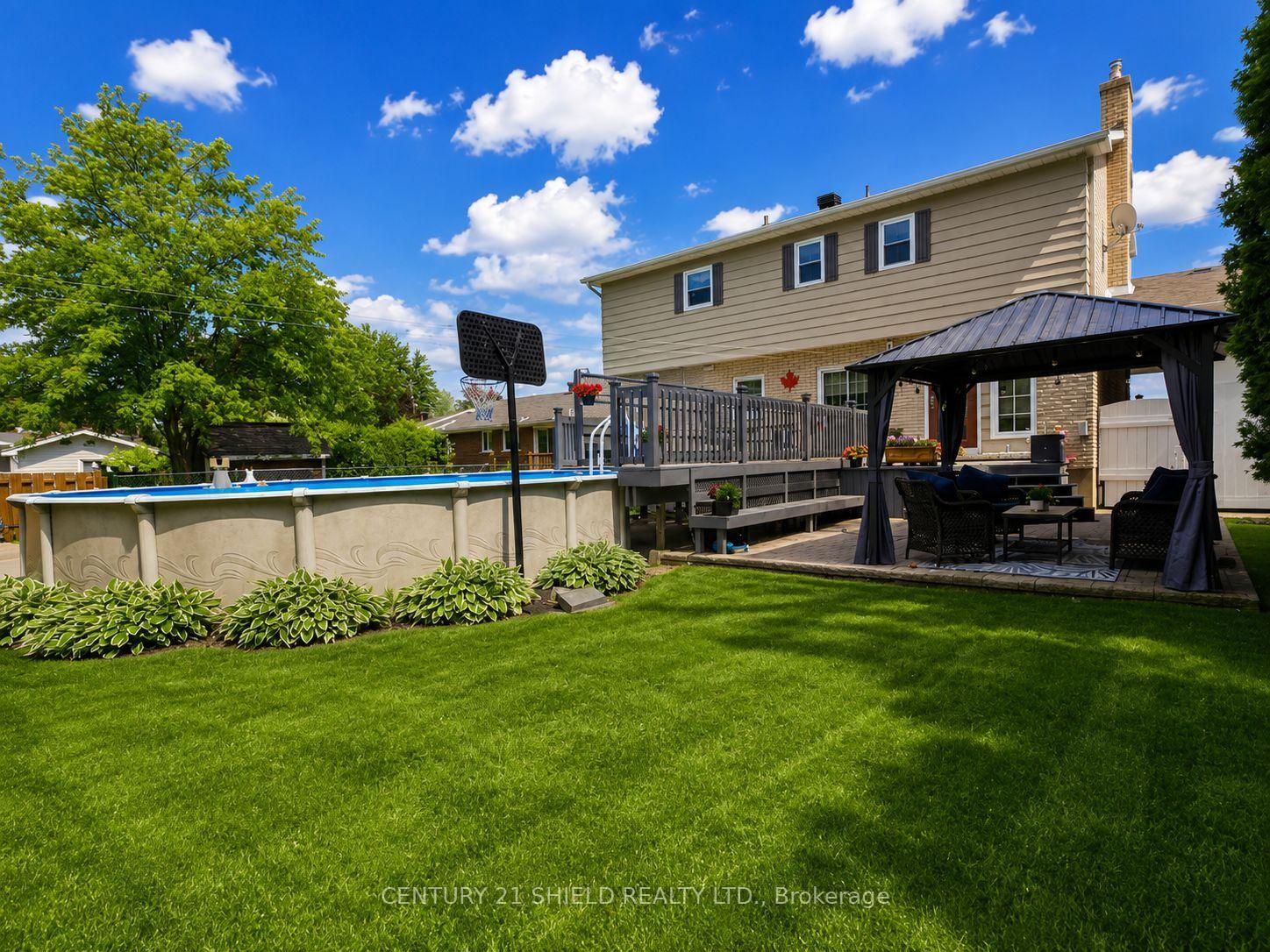 Photo 9 of 1305 Osborne Avenue, Cornwall, Cornwall — HOMEH