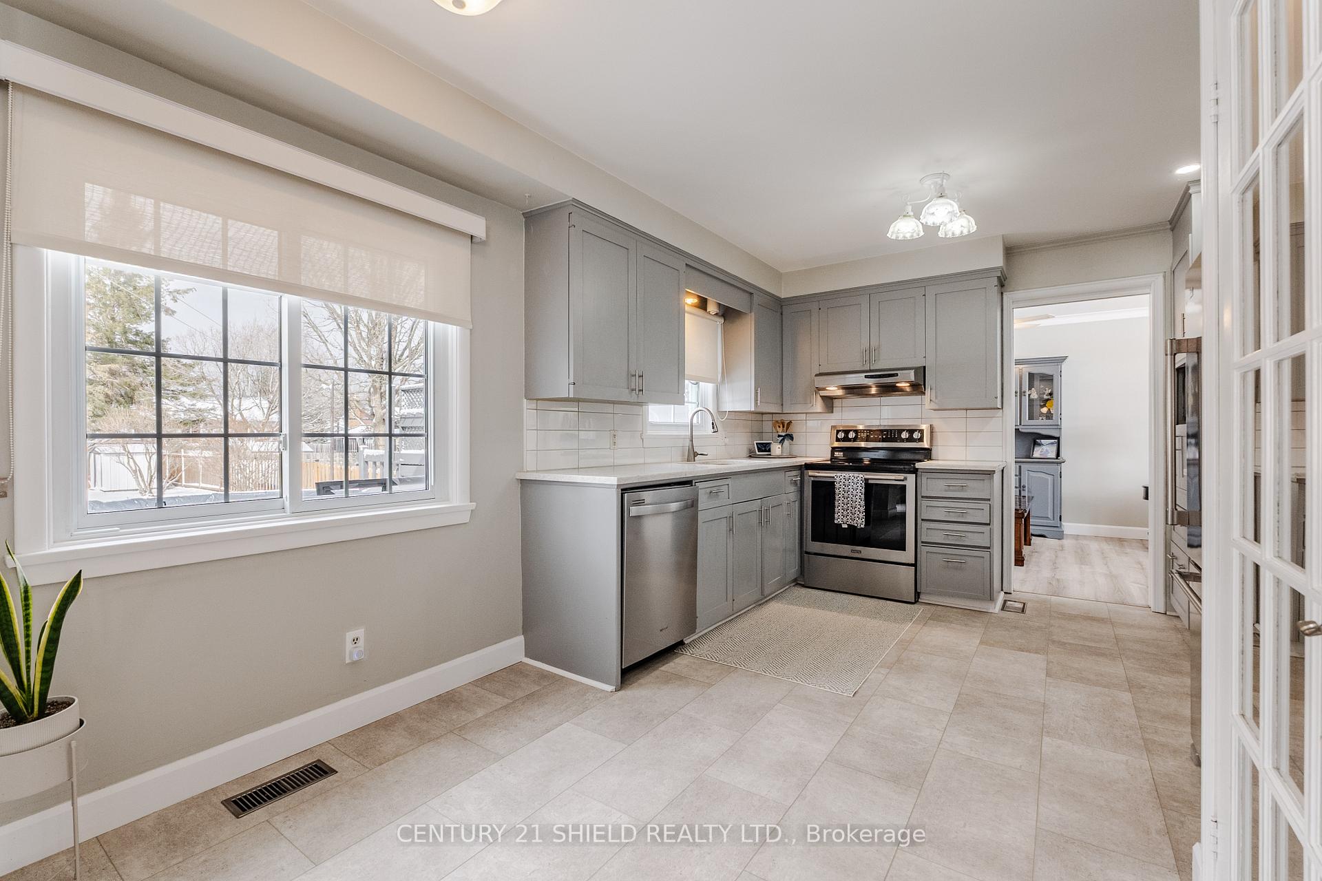 Photo 25 of 1305 Osborne Avenue, Cornwall, Cornwall — HOMEH
