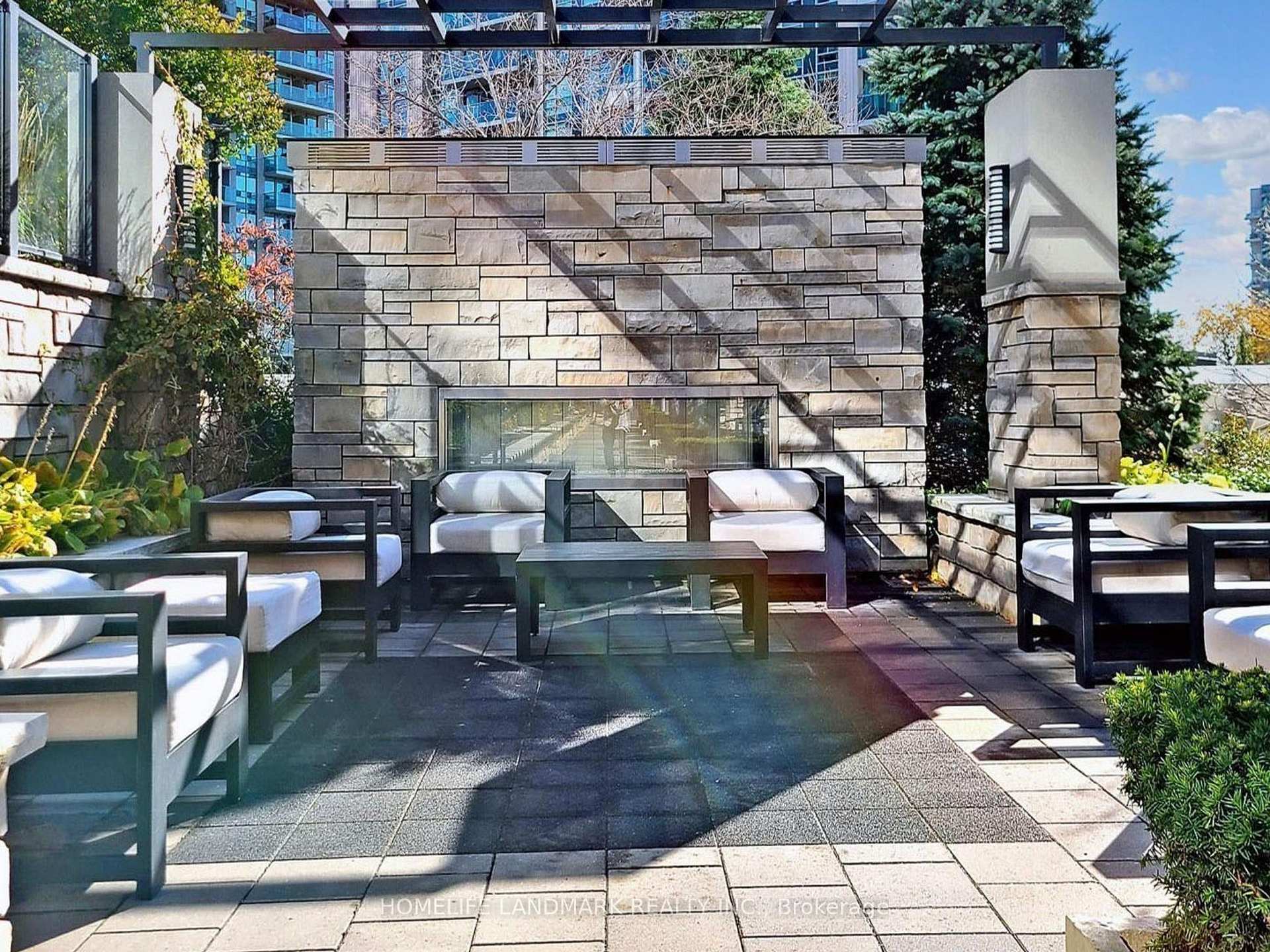 Photo 21 of Unit 2307, 2 Anndale Drive, North York, Willowdale East — HOMEH