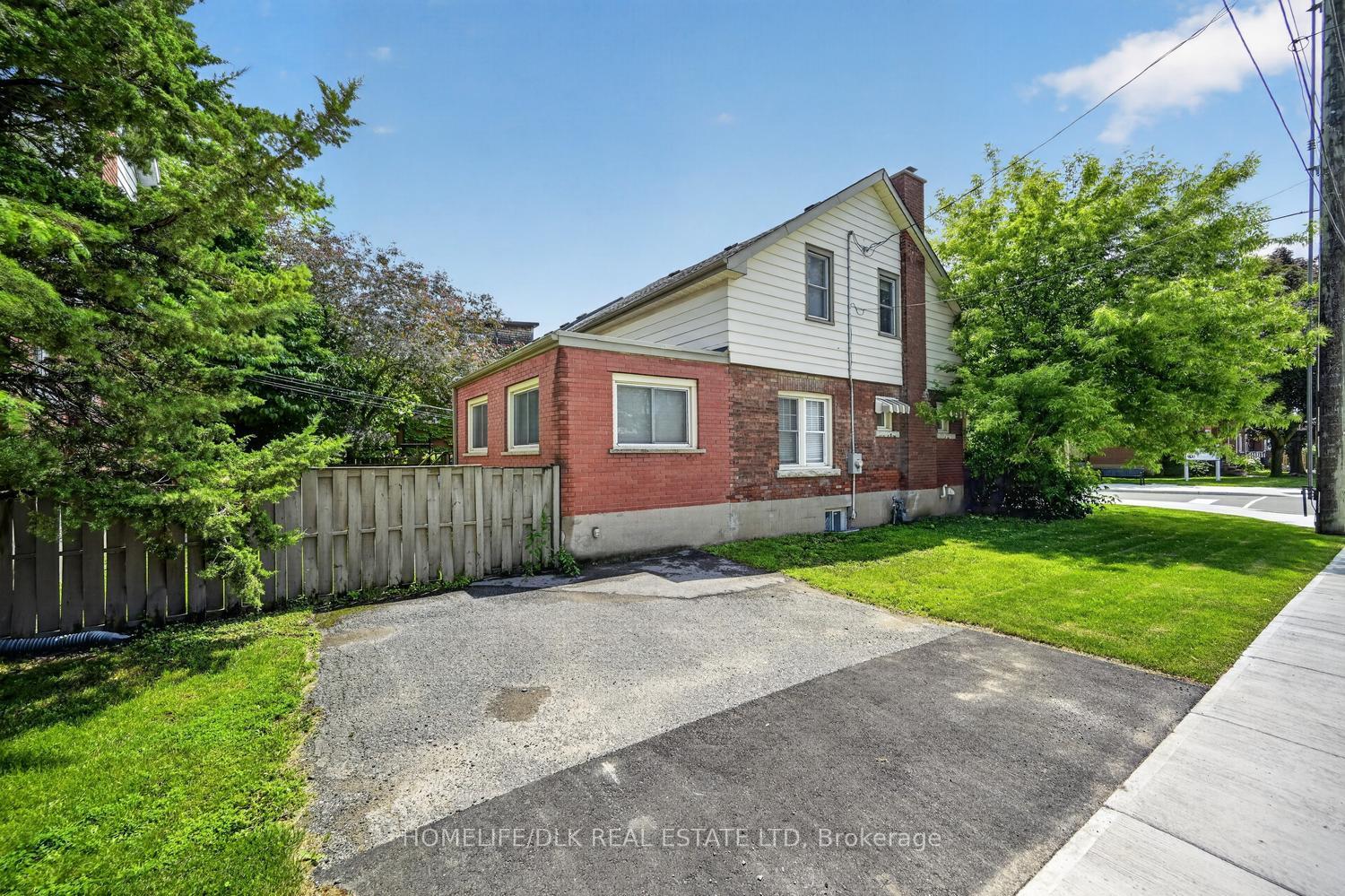 Photo 3 of 427 Earl Street, Kingston, Central City East — HOMEH