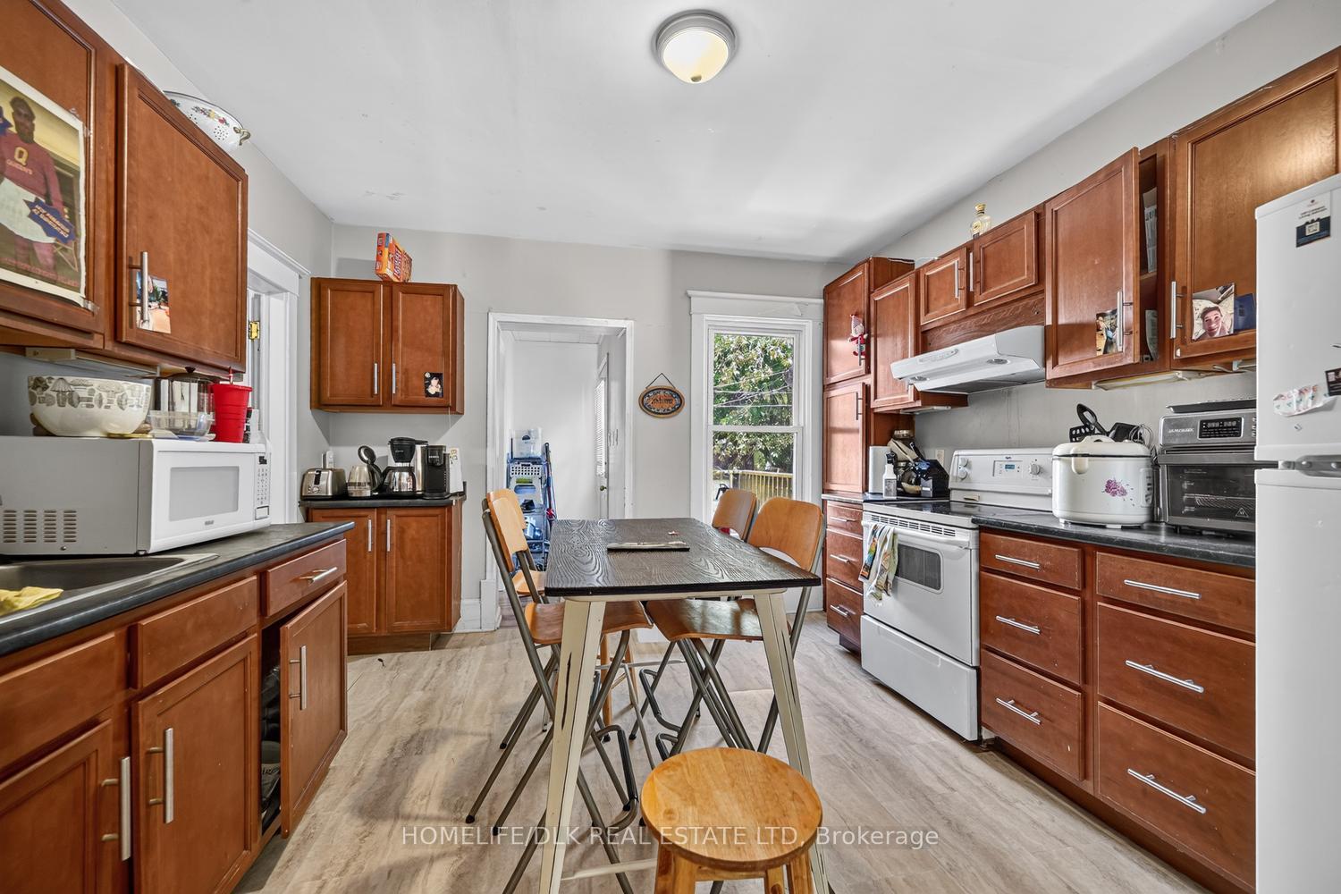 Photo 11 of 427 Earl Street, Kingston, Central City East — HOMEH