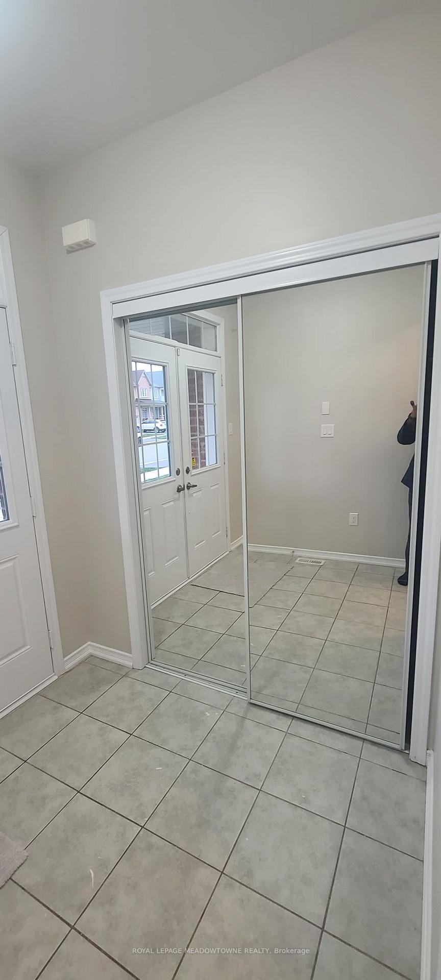 Photo 3 of 35 Sinden Road, Brantford, Empire South — HOMEH