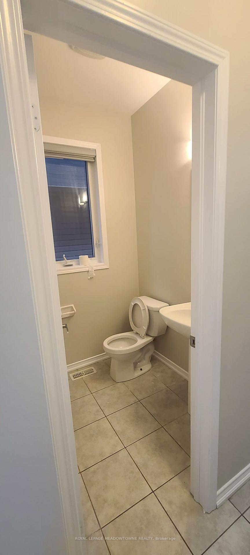 Photo 10 of 35 Sinden Road, Brantford, Empire South — HOMEH