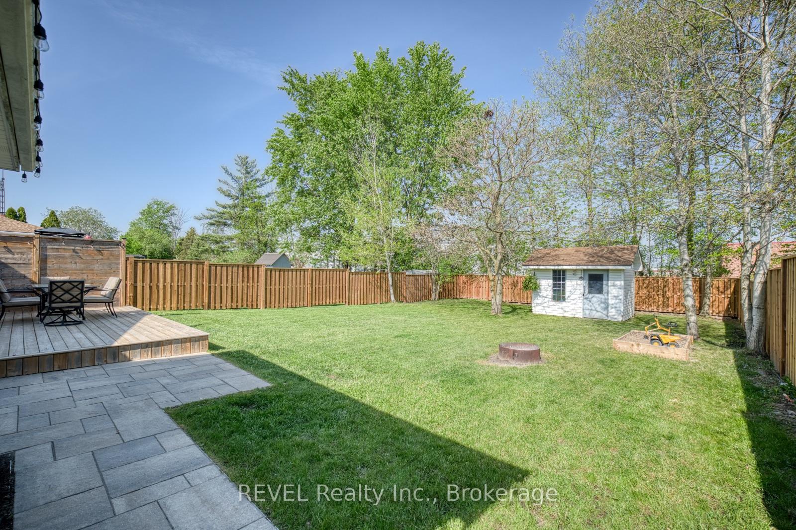 Photo 39 of 92 Royal Oak Drive, Welland, N. Welland — HOMEH
