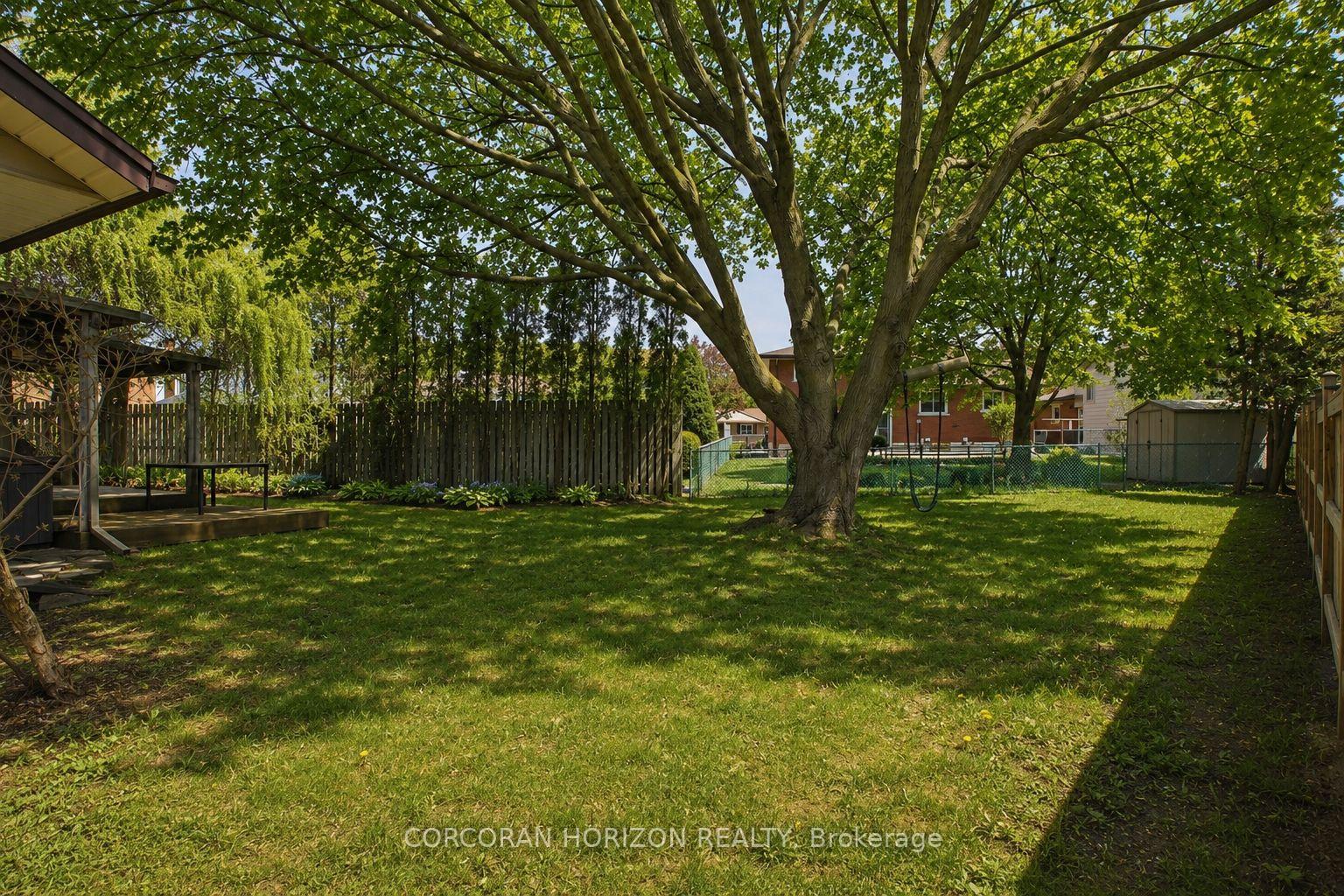 Photo 40 of 34 Yule Place, Kitchener, Stanley Park — HOMEH