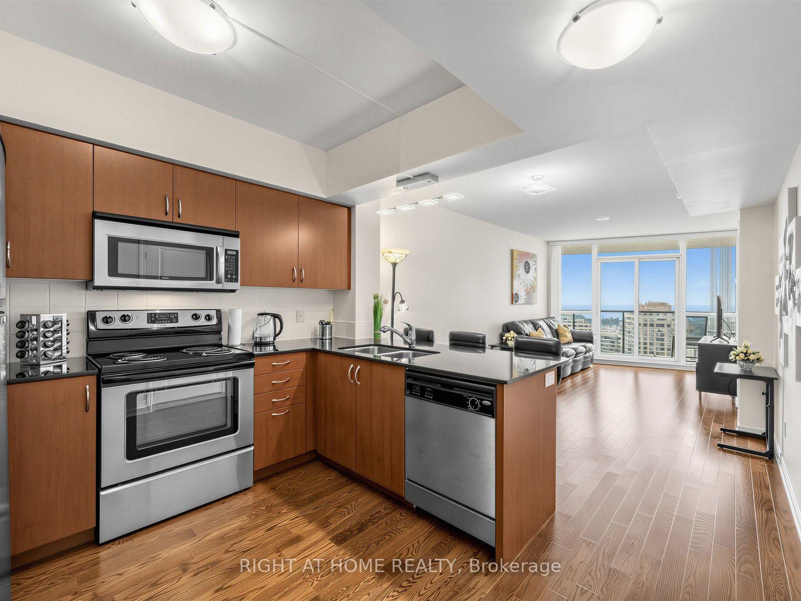 Photo 3 of Unit 1601, 15 Legion Road, Etobicoke, Mimico — HOMEH