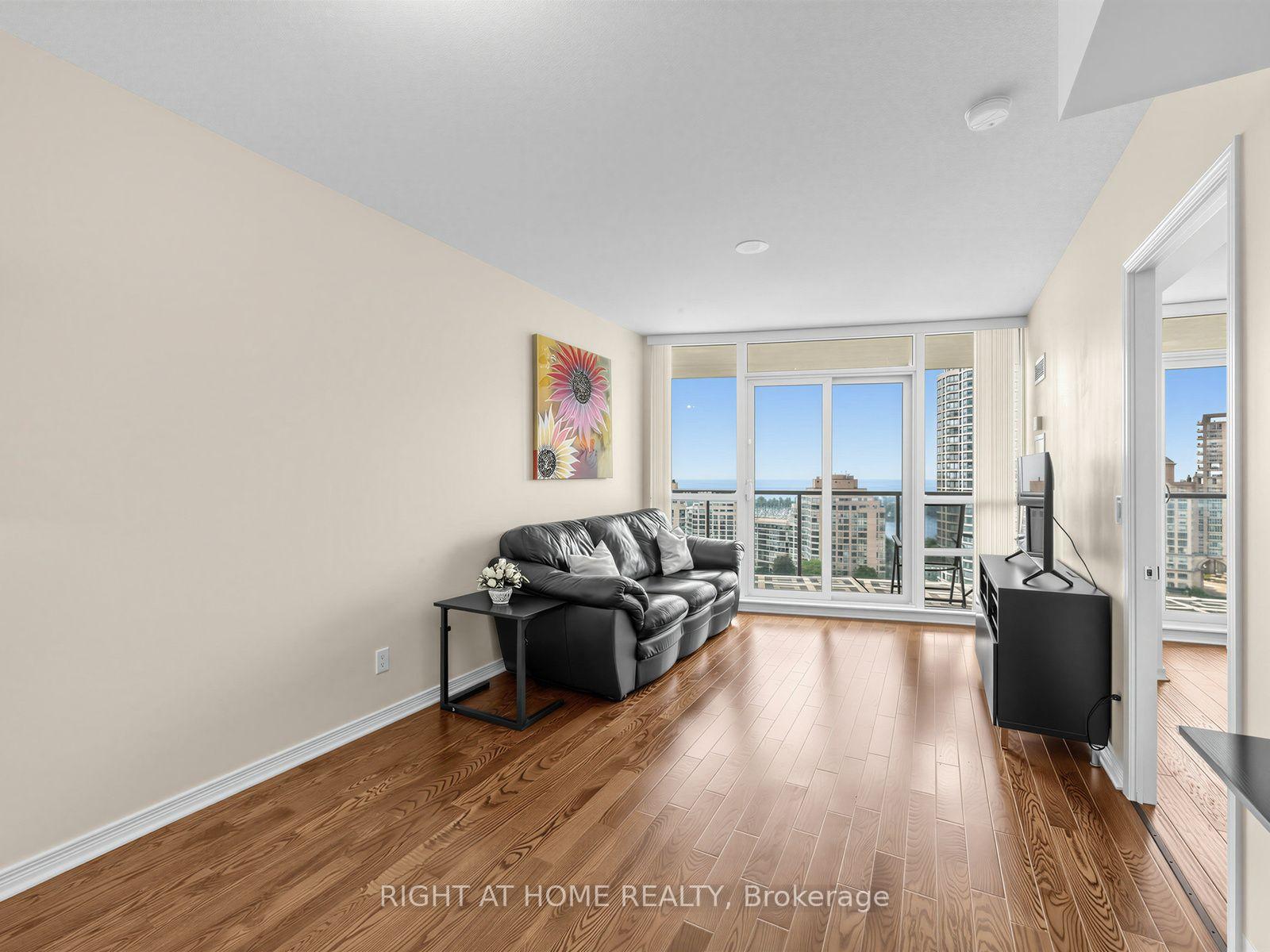 Photo 4 of Unit 1601, 15 Legion Road, Etobicoke, Mimico — HOMEH
