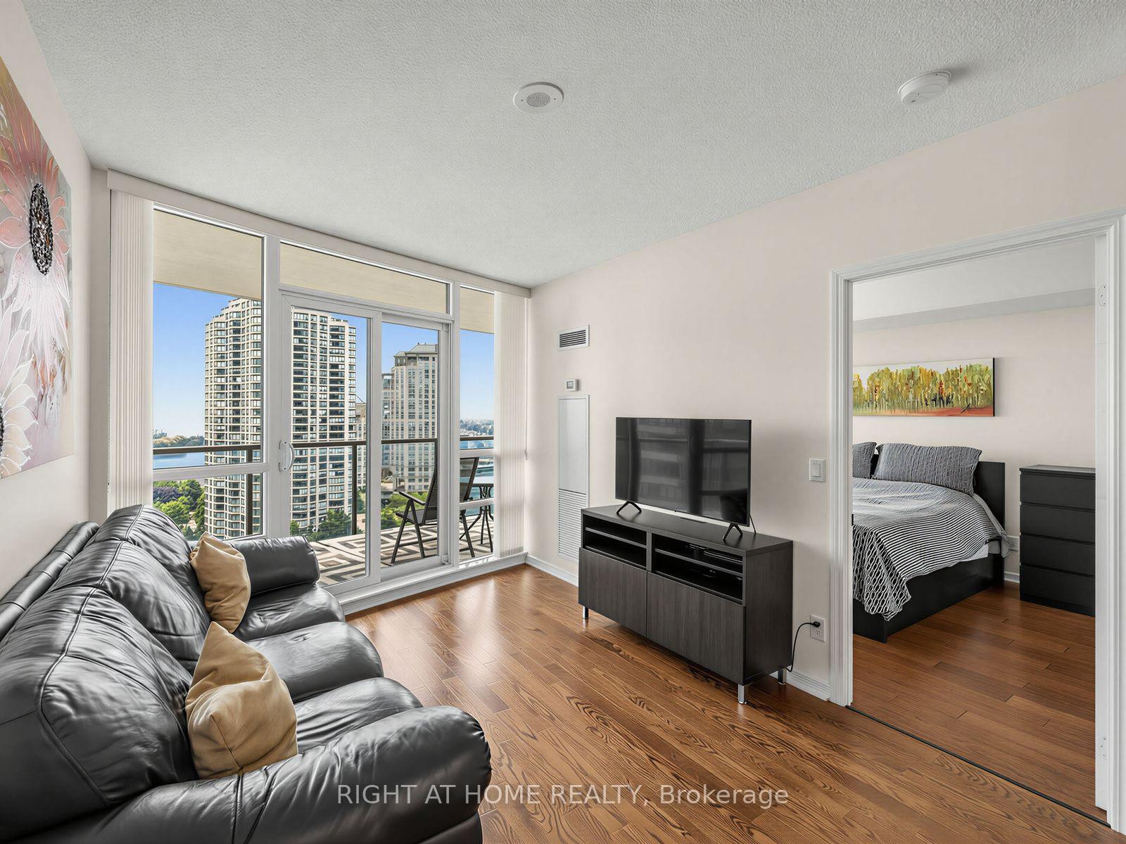 Photo 6 of Unit 1601, 15 Legion Road, Etobicoke, Mimico — HOMEH