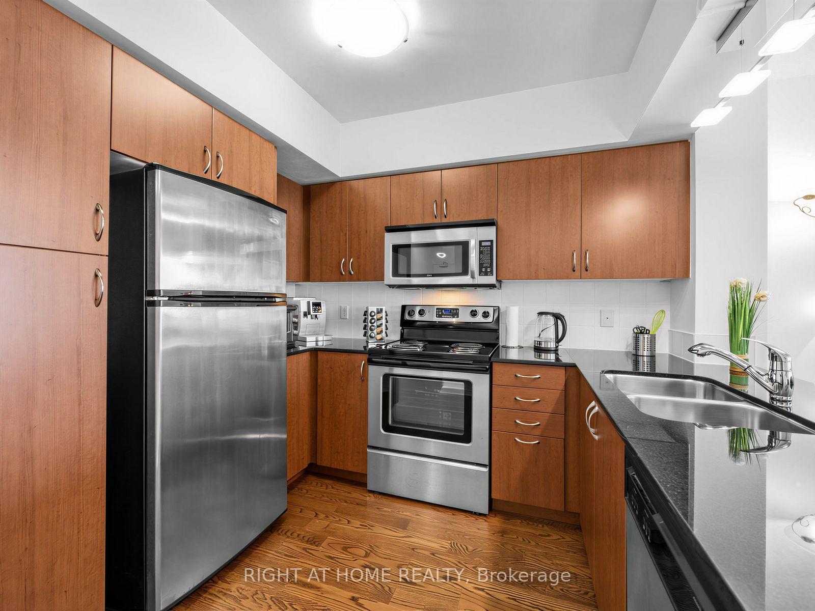 Photo 13 of Unit 1601, 15 Legion Road, Etobicoke, Mimico — HOMEH
