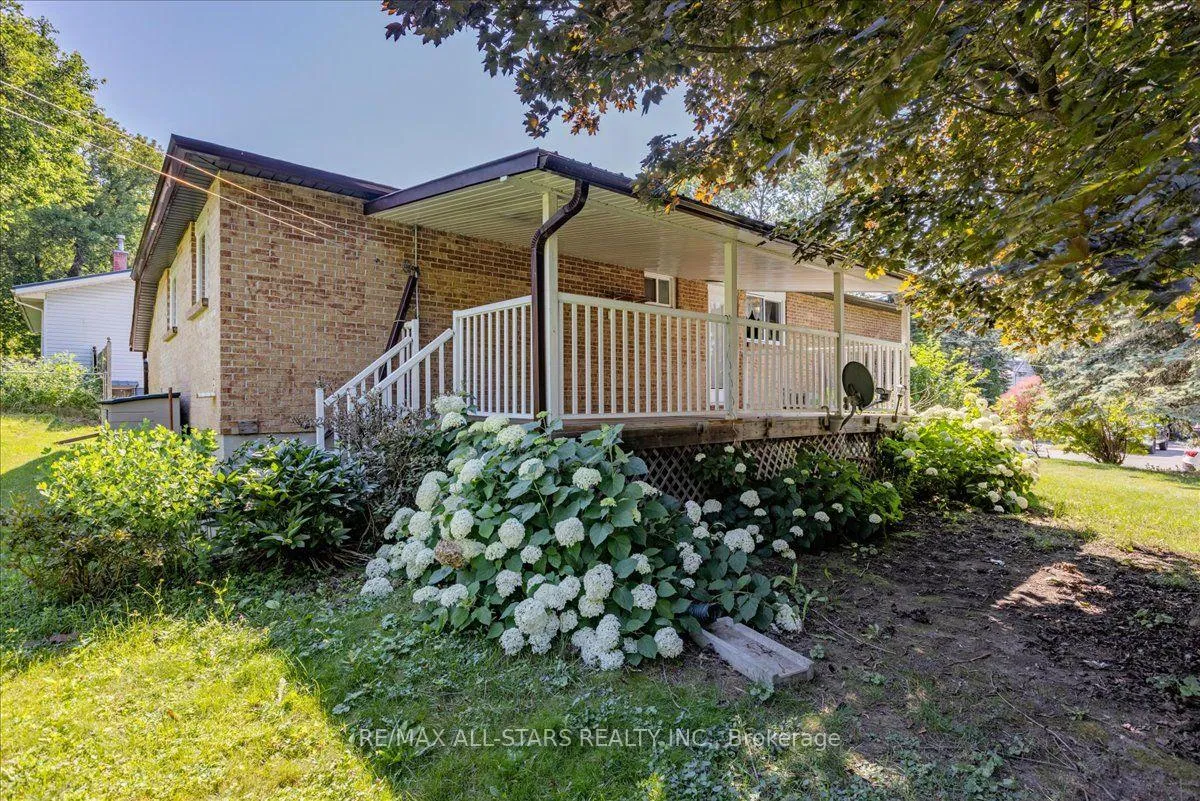 Photo 1 of 142 Parkview Road, Georgina, Keswick North — HOMEH