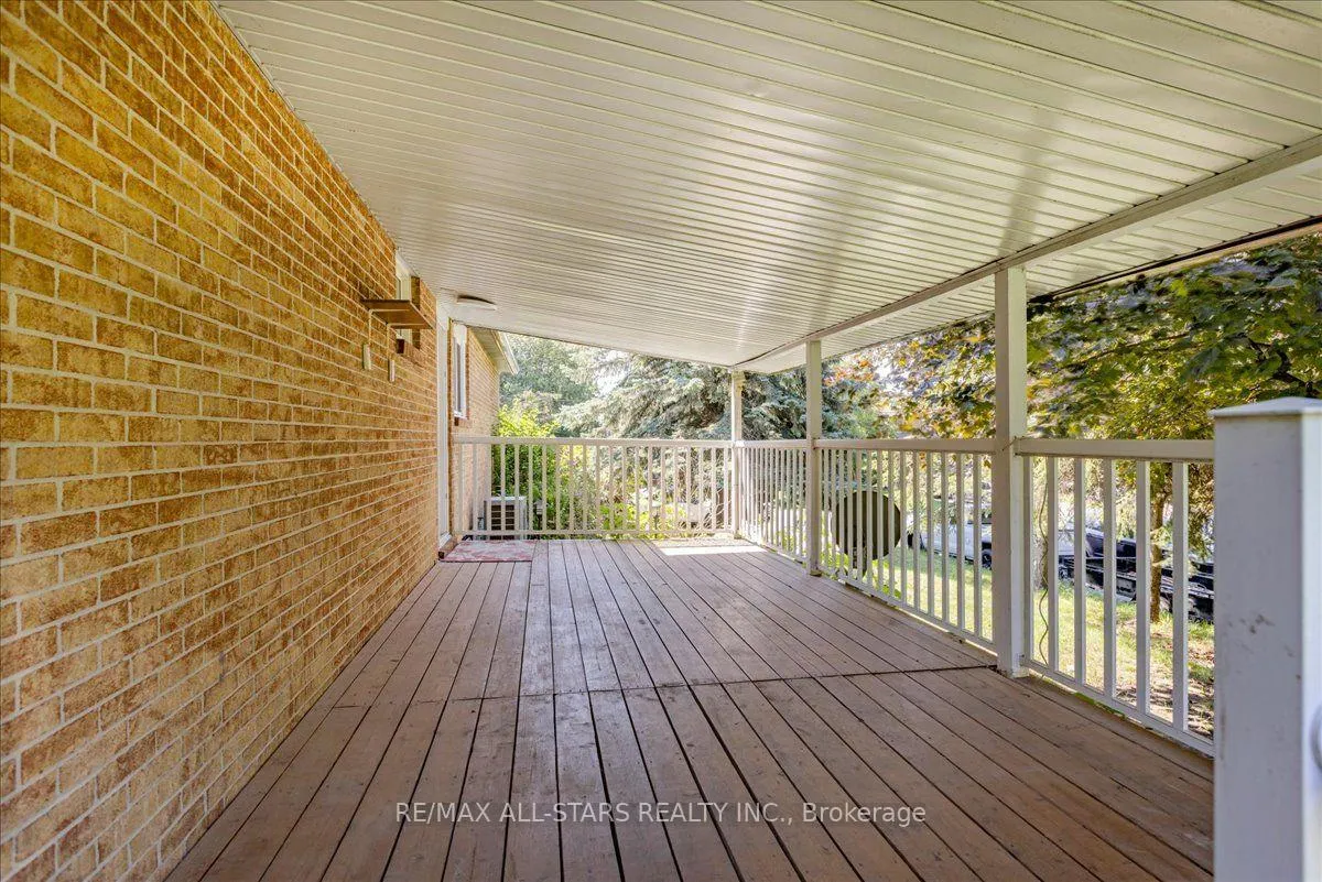 Photo 3 of 142 Parkview Road, Georgina, Keswick North — HOMEH