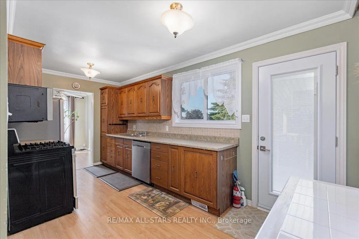 Photo 5 of 142 Parkview Road, Georgina, Keswick North — HOMEH