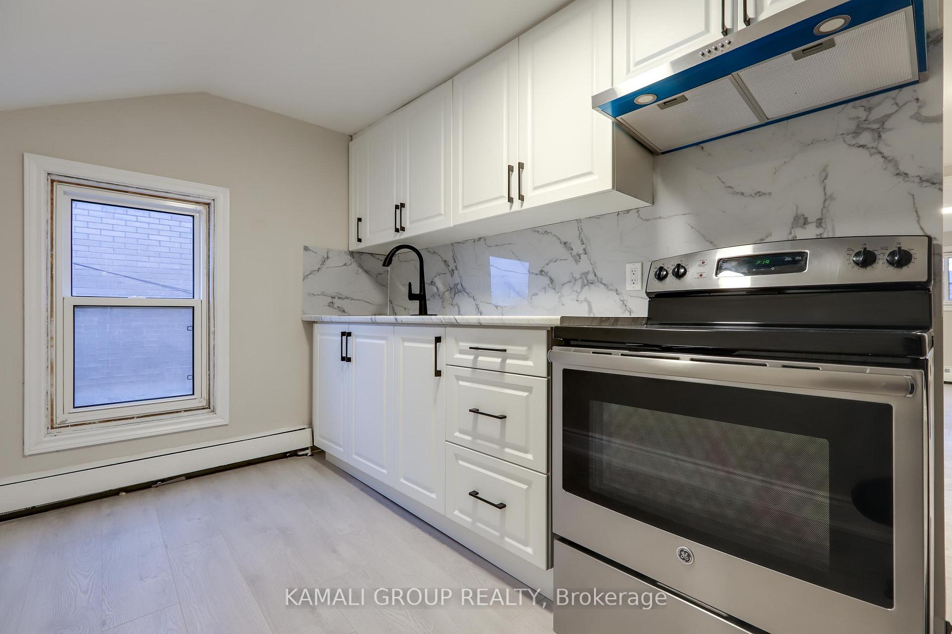 Photo 5 of Unit UNIT 3, 81 McMillan Drive, Oshawa, O'Neill — HOMEH