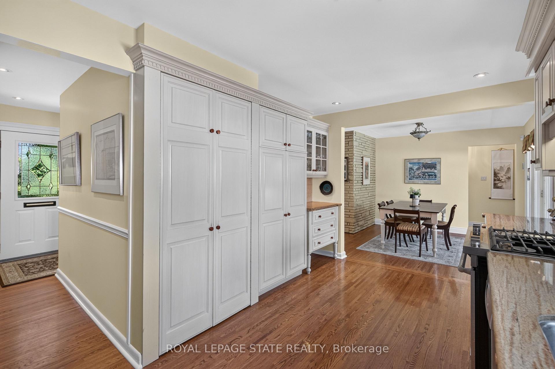 Photo 13 of 657 Iroquois Avenue, Hamilton, Ancaster — HOMEH
