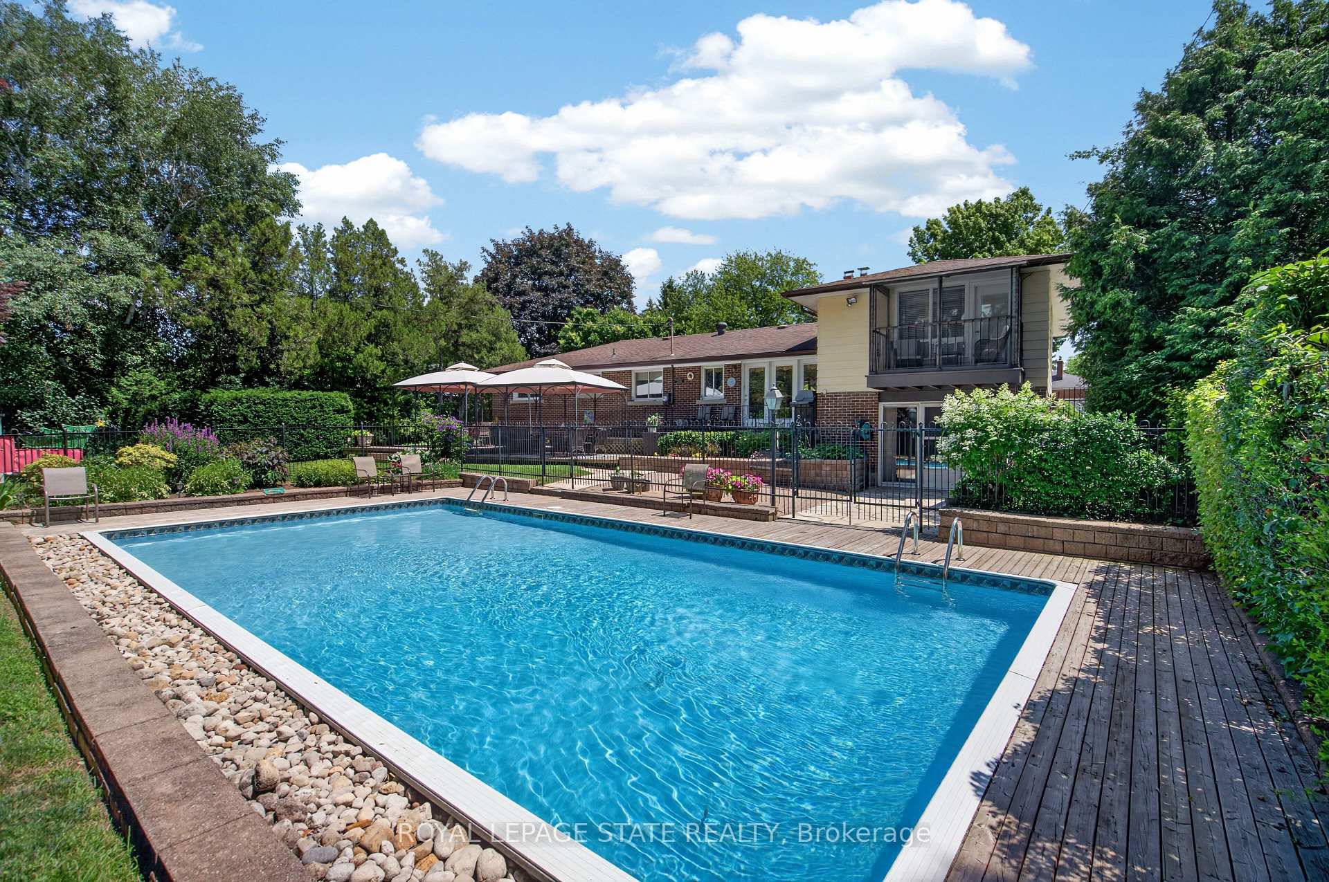 Photo 39 of 657 Iroquois Avenue, Hamilton, Ancaster — HOMEH