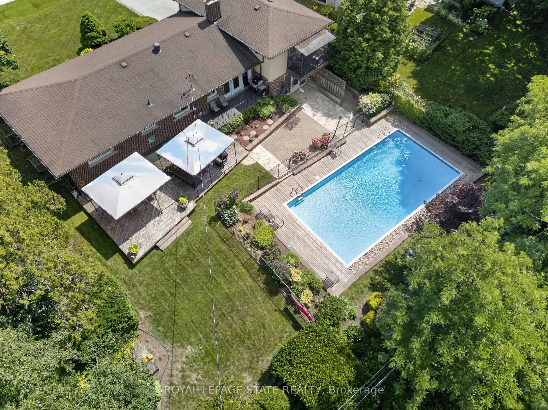 Photo 42 of 657 Iroquois Avenue, Hamilton, Ancaster — HOMEH