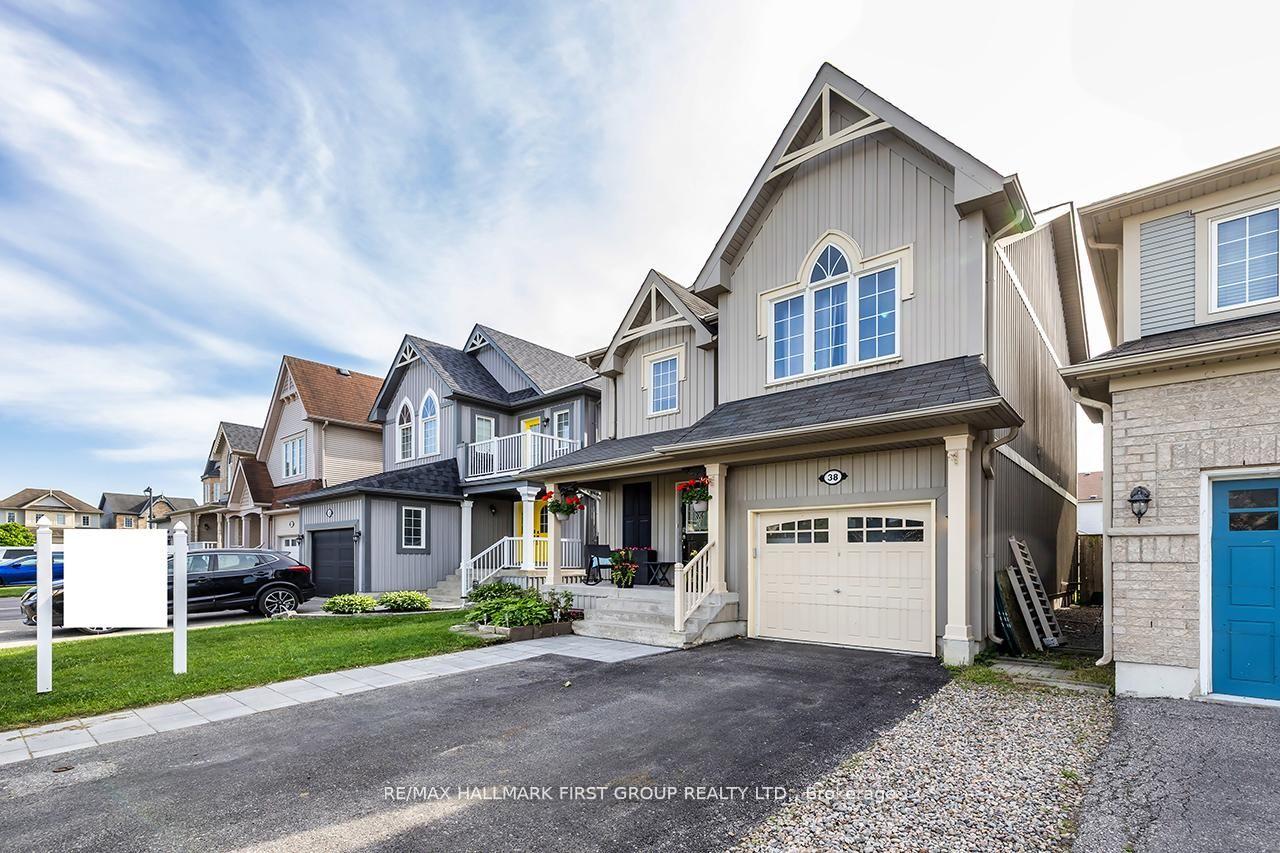 Photo 4 of 38 Allworth Crescent, Clarington, Bowmanville — HOMEH