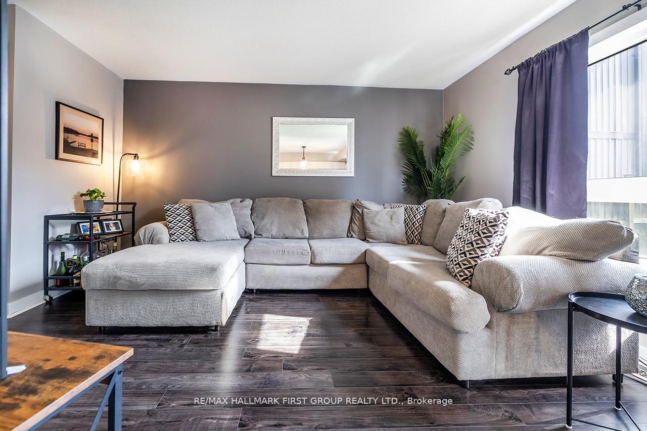 Photo 8 of 38 Allworth Crescent, Clarington, Bowmanville — HOMEH