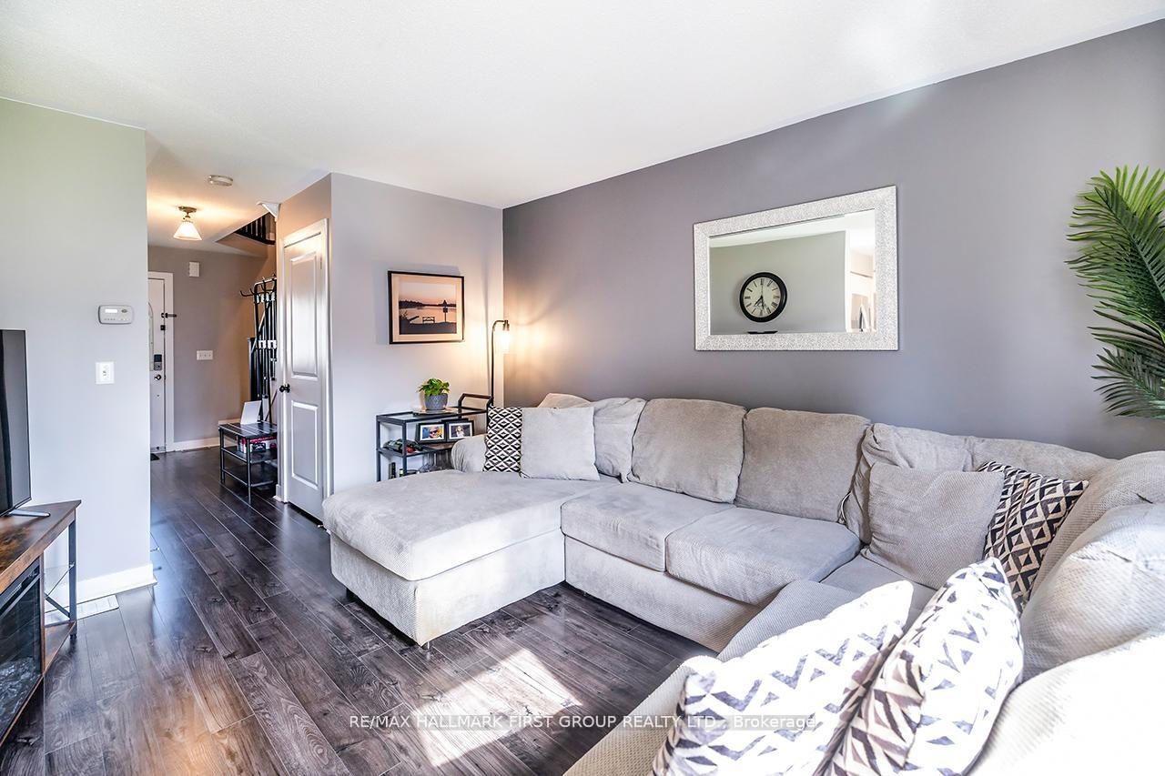 Photo 9 of 38 Allworth Crescent, Clarington, Bowmanville — HOMEH