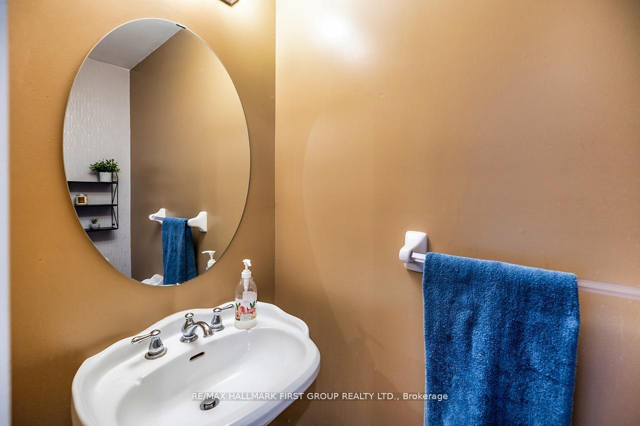 Photo 15 of 38 Allworth Crescent, Clarington, Bowmanville — HOMEH