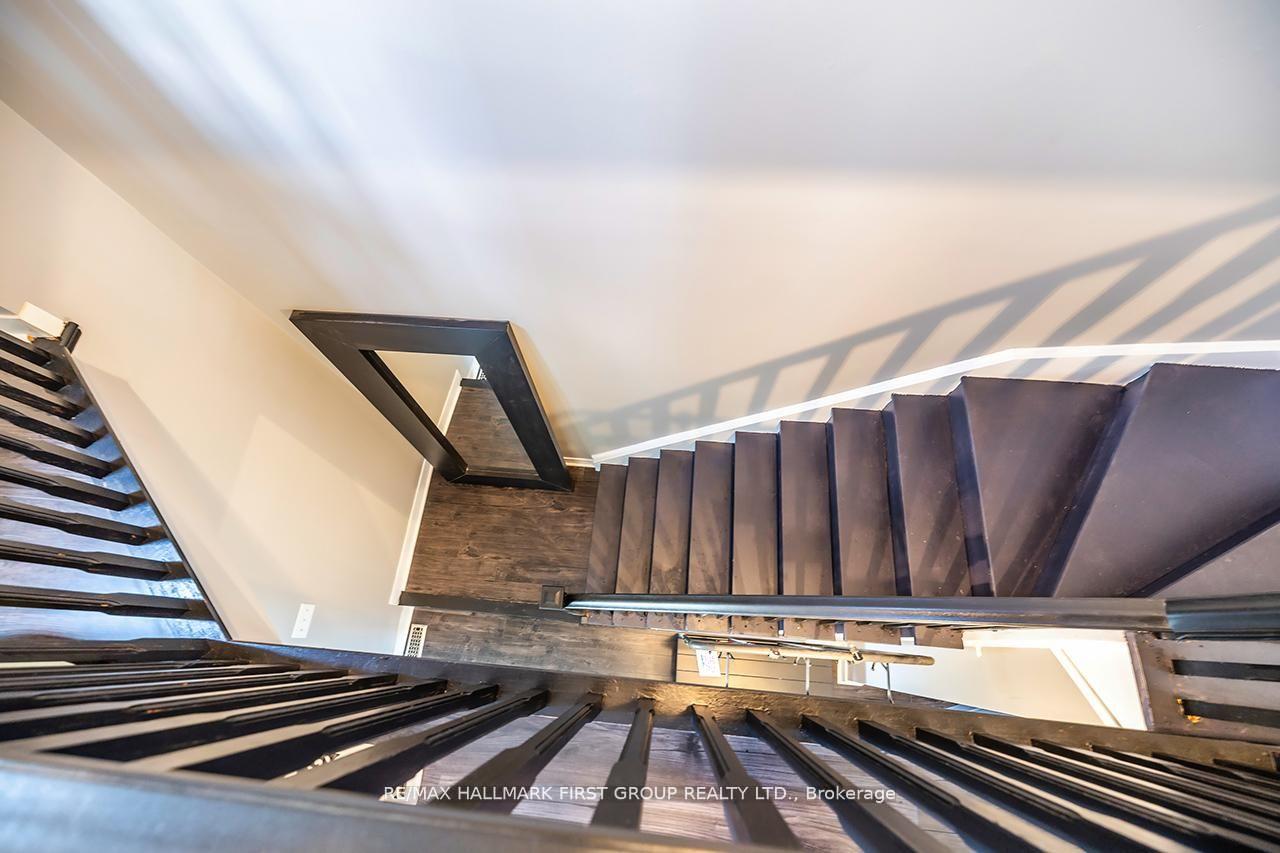 Photo 20 of 38 Allworth Crescent, Clarington, Bowmanville — HOMEH