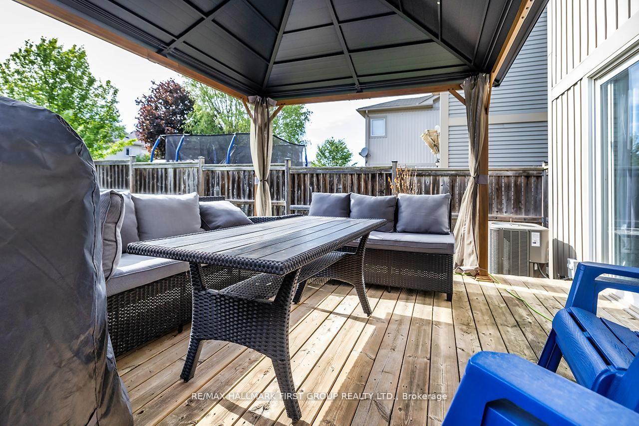 Photo 21 of 38 Allworth Crescent, Clarington, Bowmanville — HOMEH