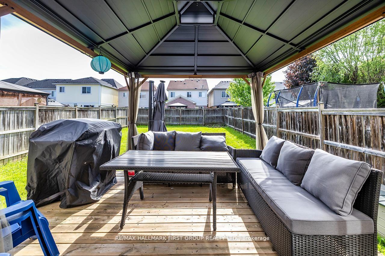 Photo 22 of 38 Allworth Crescent, Clarington, Bowmanville — HOMEH