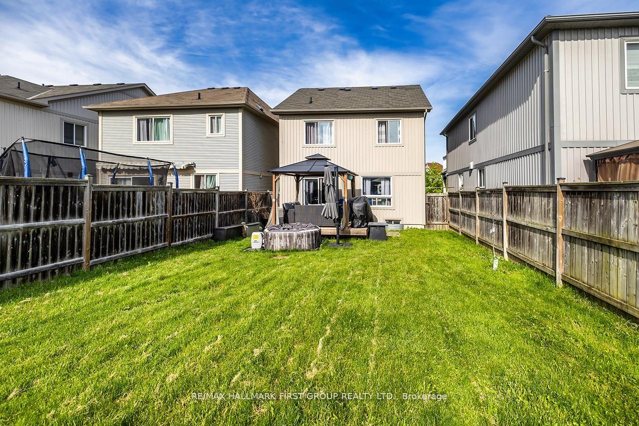 Photo 23 of 38 Allworth Crescent, Clarington, Bowmanville — HOMEH