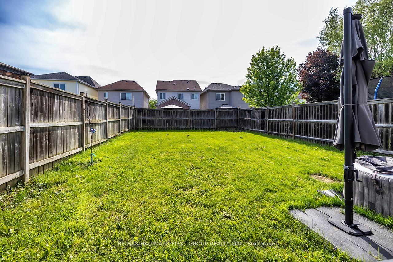Photo 24 of 38 Allworth Crescent, Clarington, Bowmanville — HOMEH